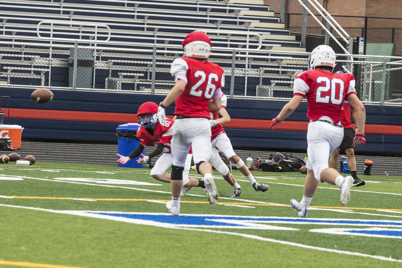 LaSalle_FB_Scrimmage_082121__J2A4941.jpg