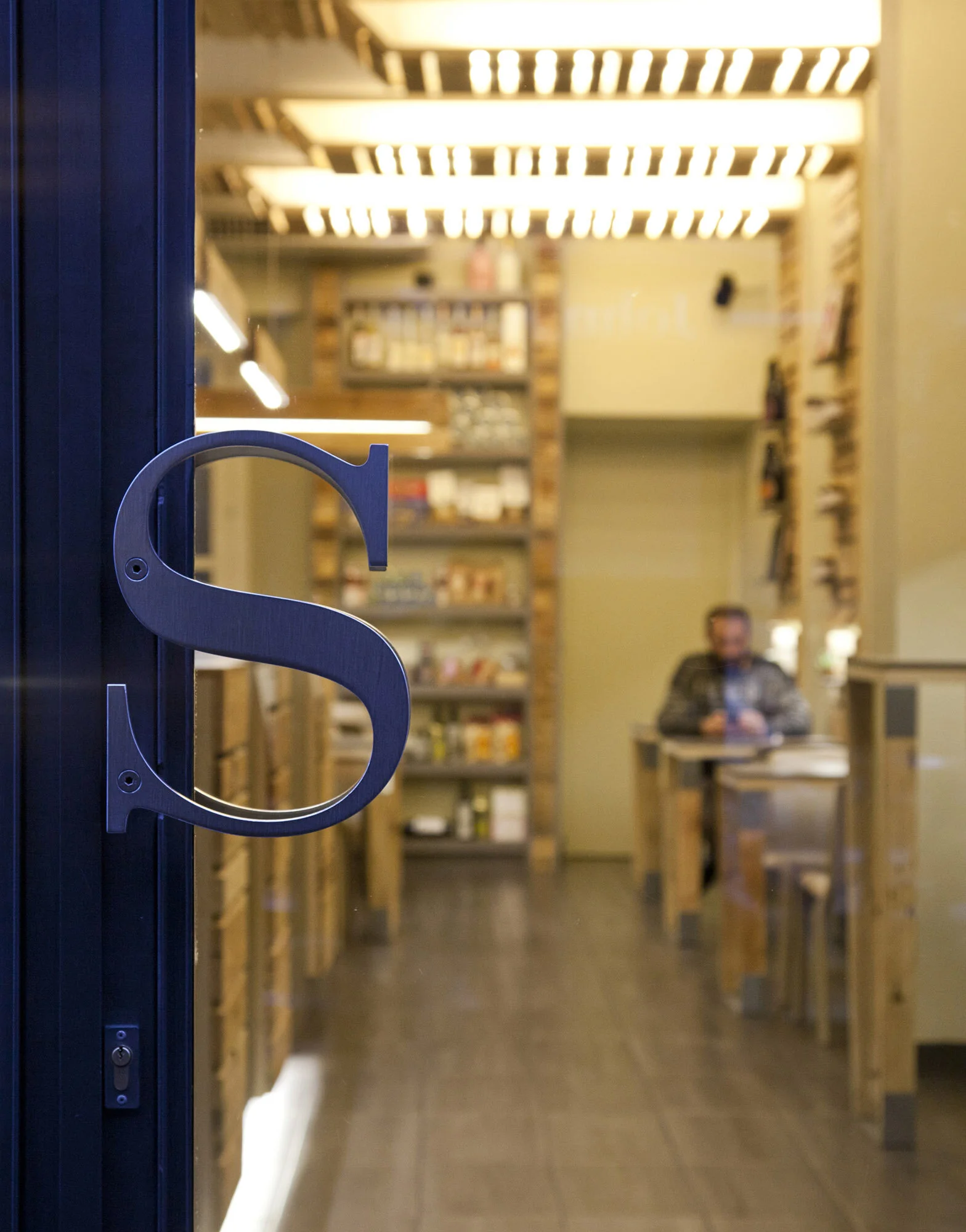 llabb_La Strega bar_01.jpg