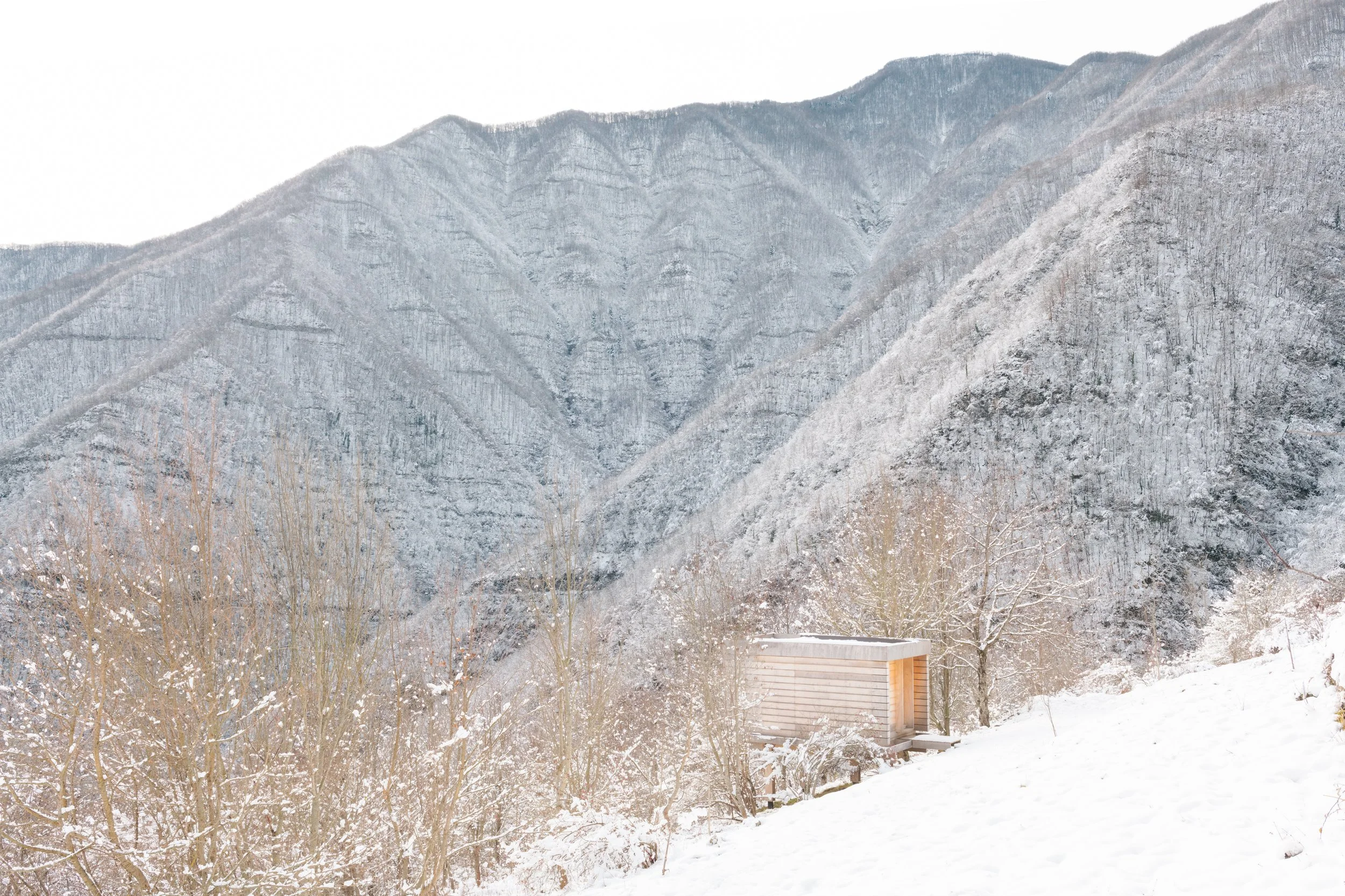 LLABB_cabin_DSC_7387.jpg