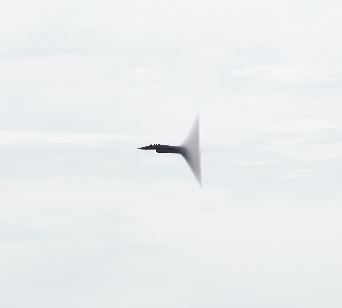 Andrea Galvani © 2015 Llevando una pepita de oro a la velocidad del sonido #9, C-print on aluminum dibond, light grey wood frame UV glass, 208 x 198 cm framed. 