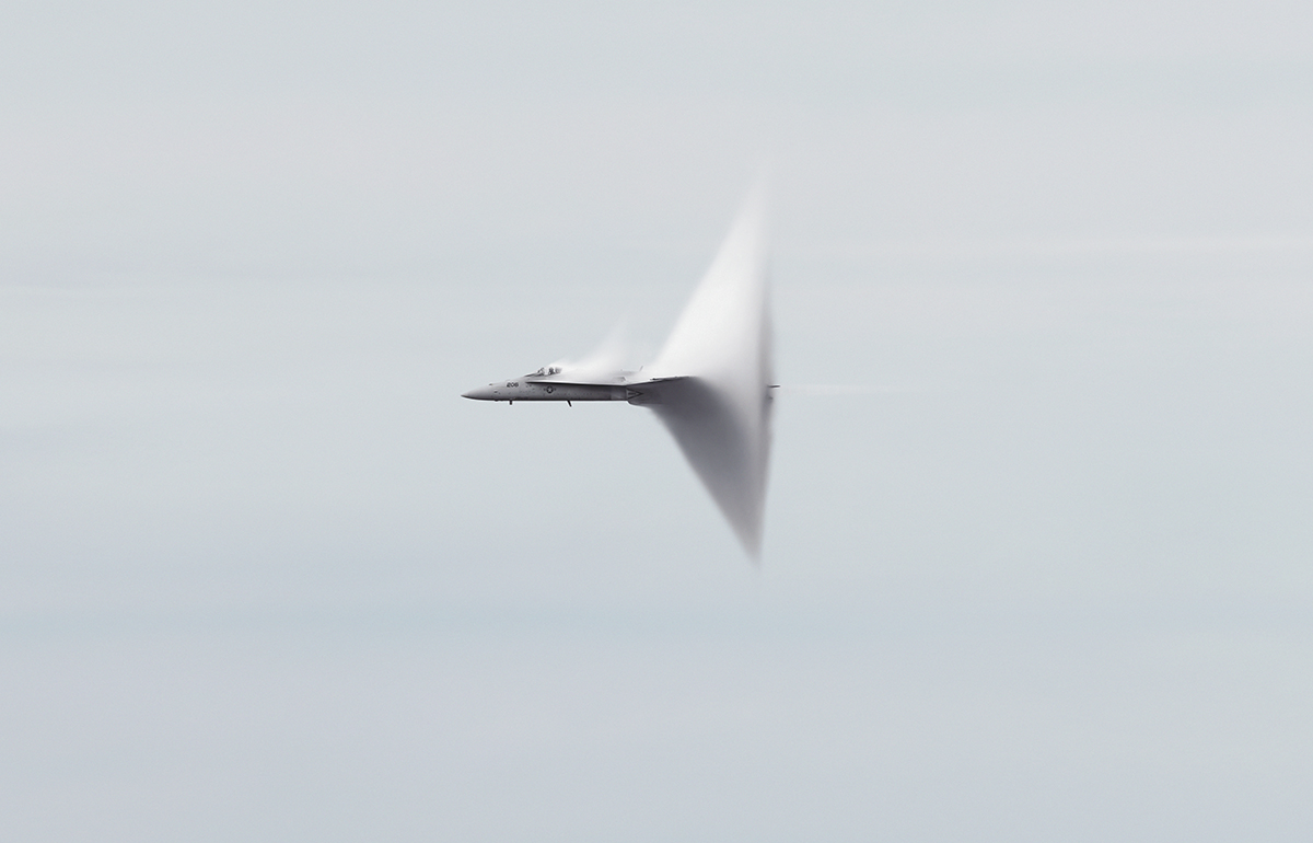 Andrea Galvani © 2015 Llevando una pepita de oro a la velocidad del sonido #7 (Detail), C-print on aluminum dibond, white wood frame UV glass, 208 x 198 cm framed.