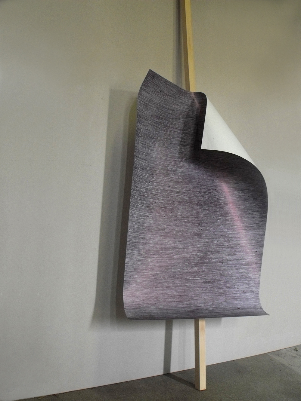 Positionnement, 2014, biro on paper, pins, wood, 200 x 65 x 20 cm