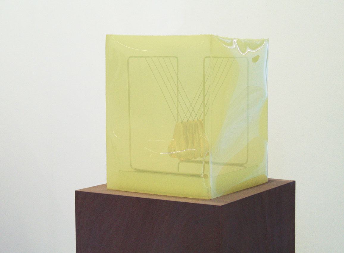 Old Soldiers, 2007, vinyl, brass, 40 x 30 x 35 cm