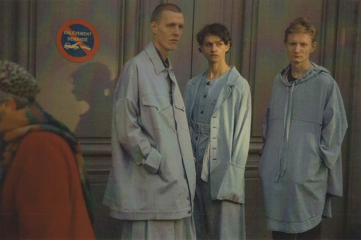 Splint wears jacket and pants HOUSE OF THE VERY ISLANDʼS . Albus wears shirt, overall and jacket 69 . Zorian wears pullover 69 pants MODELʼS OWN