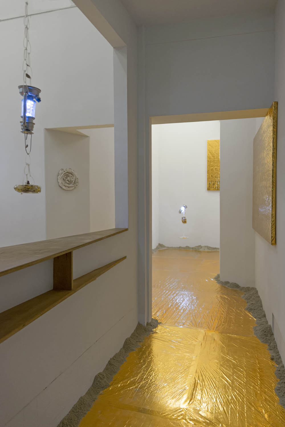 Diet Sonata 2015 LED lanterns, resin, freeze dried food, plaster, survival blankets, sand Dimensions variable Installation view at Smart Objects, Los Angeles, USA