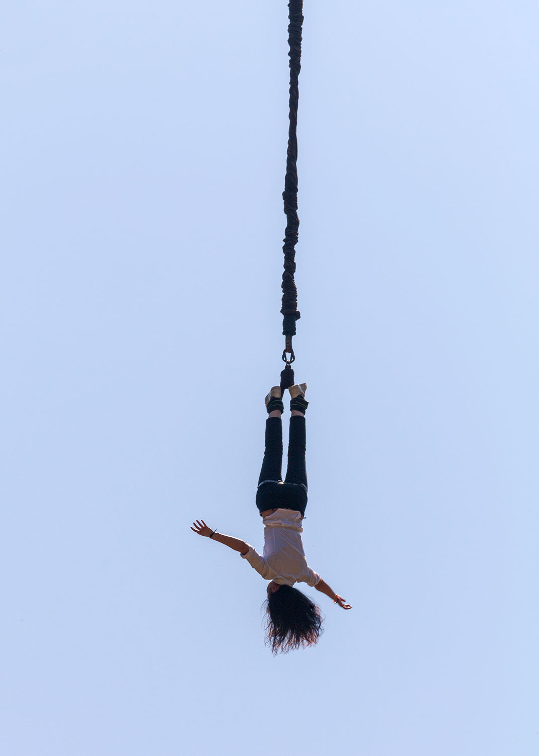 womanupsidedown1.jpg