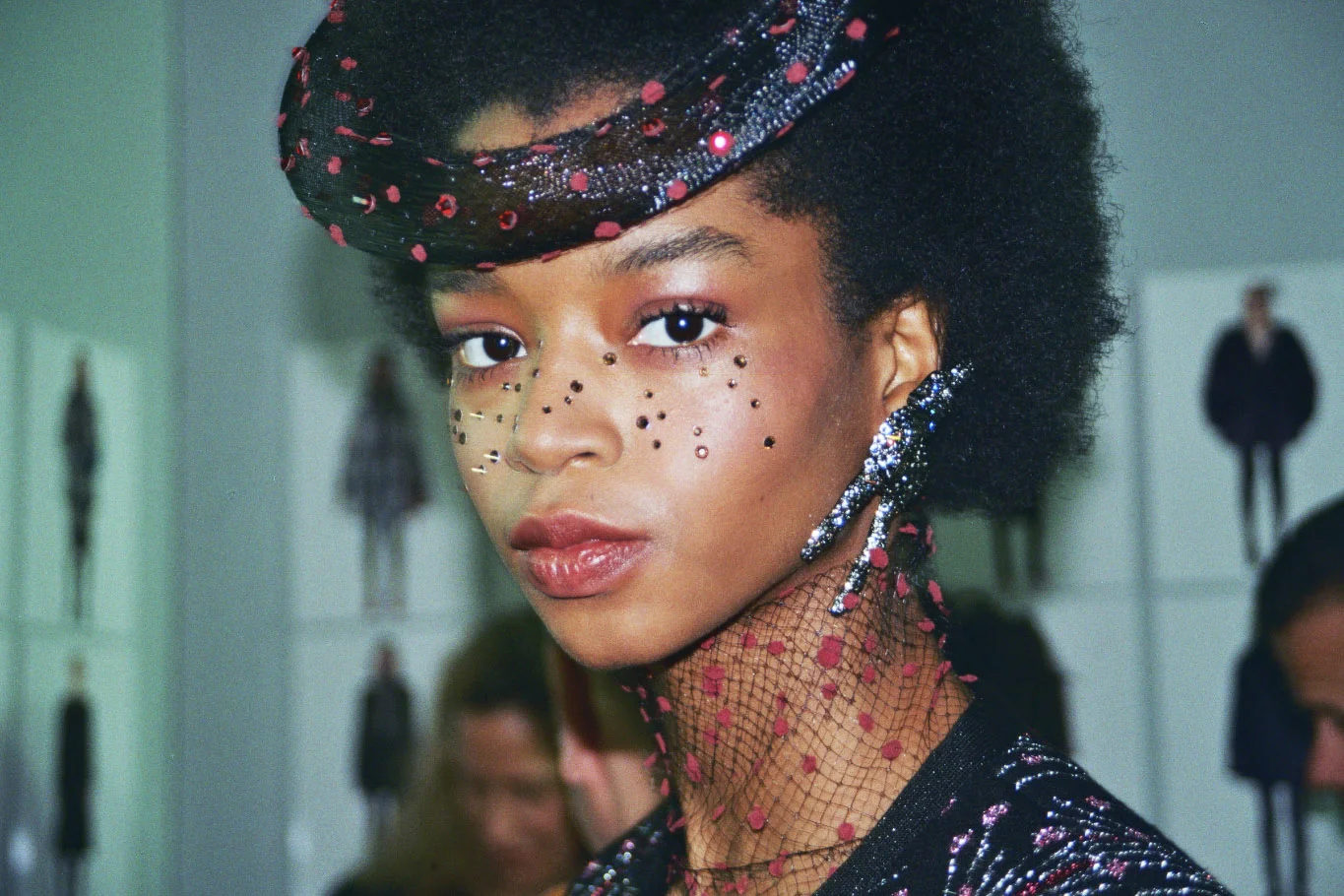 marco-de-vincenzo-aw19-01.jpg