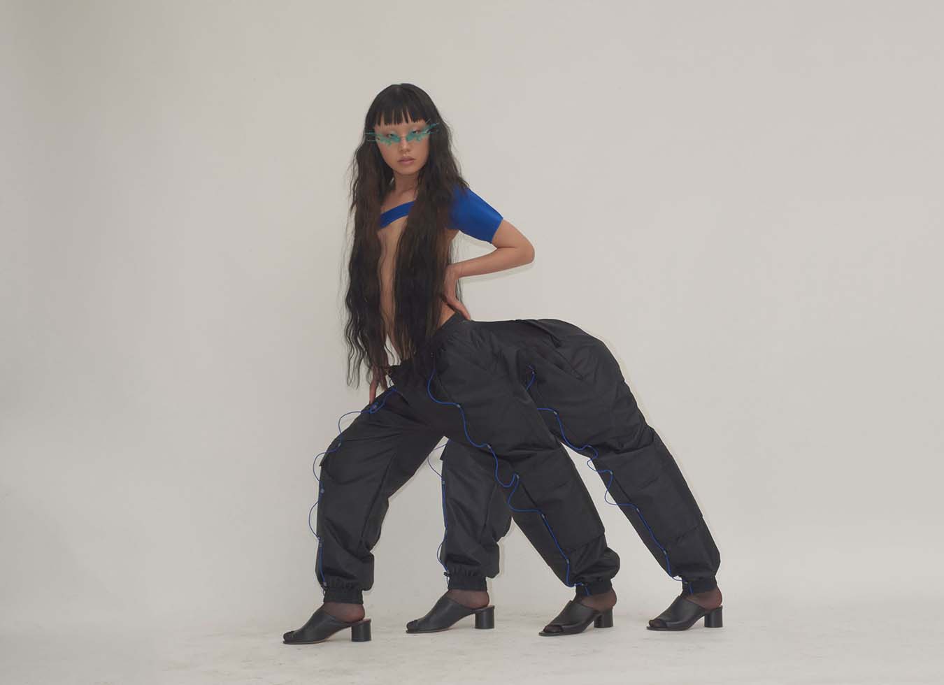 arm seleeve STYLIST’SOWN pants JAN CERNY shoes MANSUR GAVRIEL tights SAINT LAURENT glasse GODSOMWARE