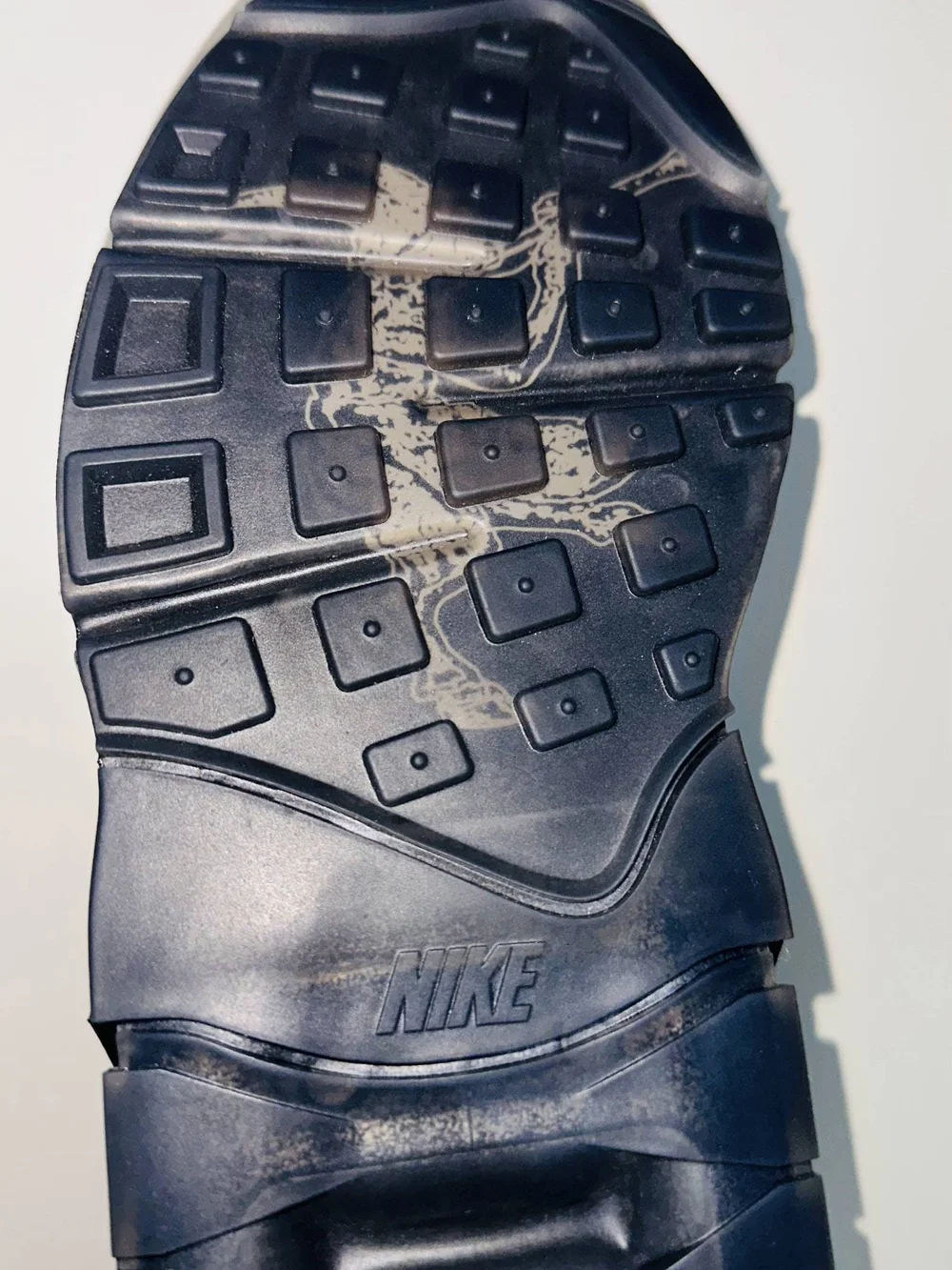 The Suspended-Hour-by-Nike-and-Pan-4760-Min.jpg