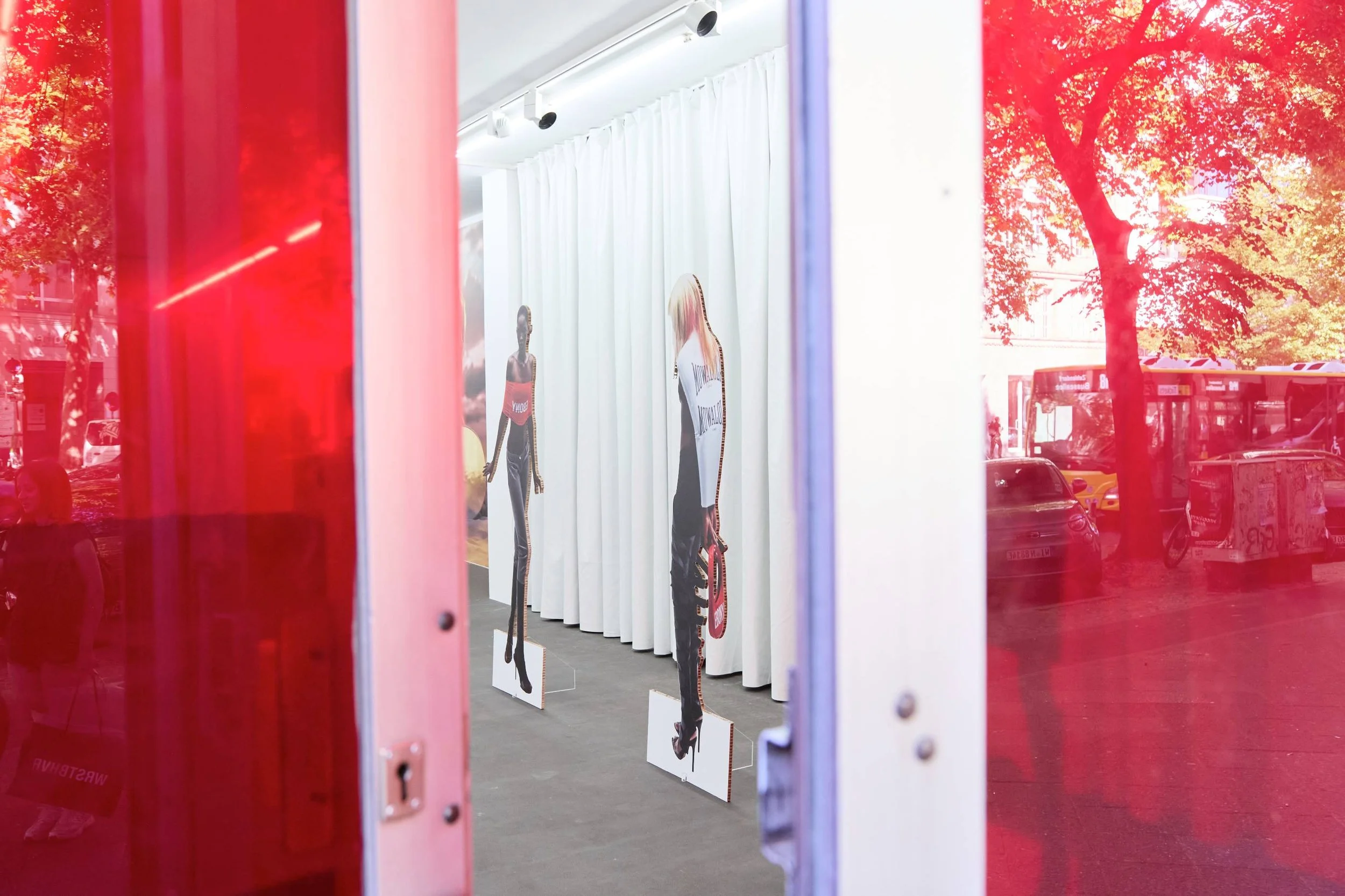 MOWALOLA_POPUP_SS26_BY_HARRYMILLER_P3A3456.jpg