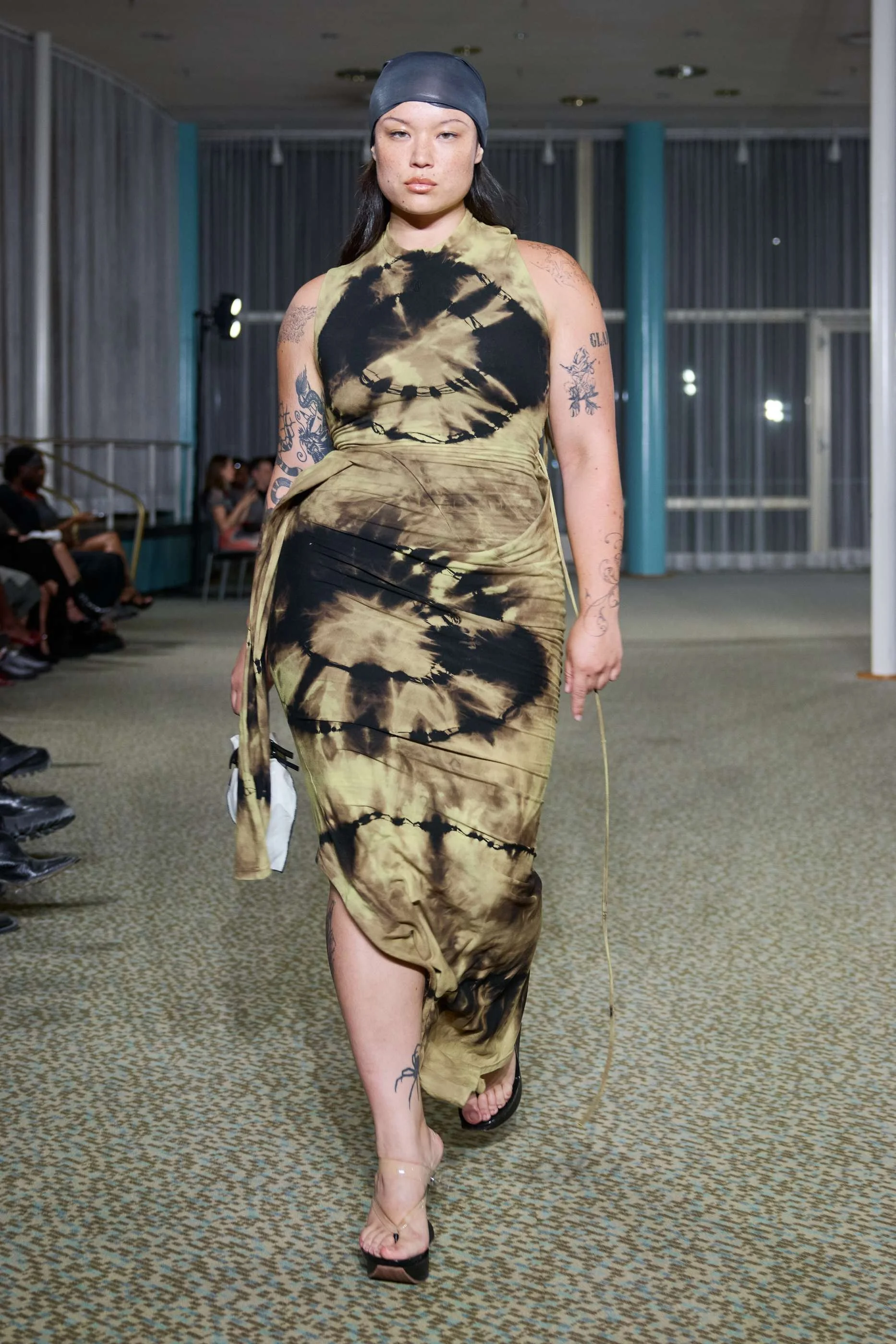 OTTOLINGER_SS26_Runway12_by_Finnegan_Koichi_Godenschweger_for_BFW_2zu3.jpg