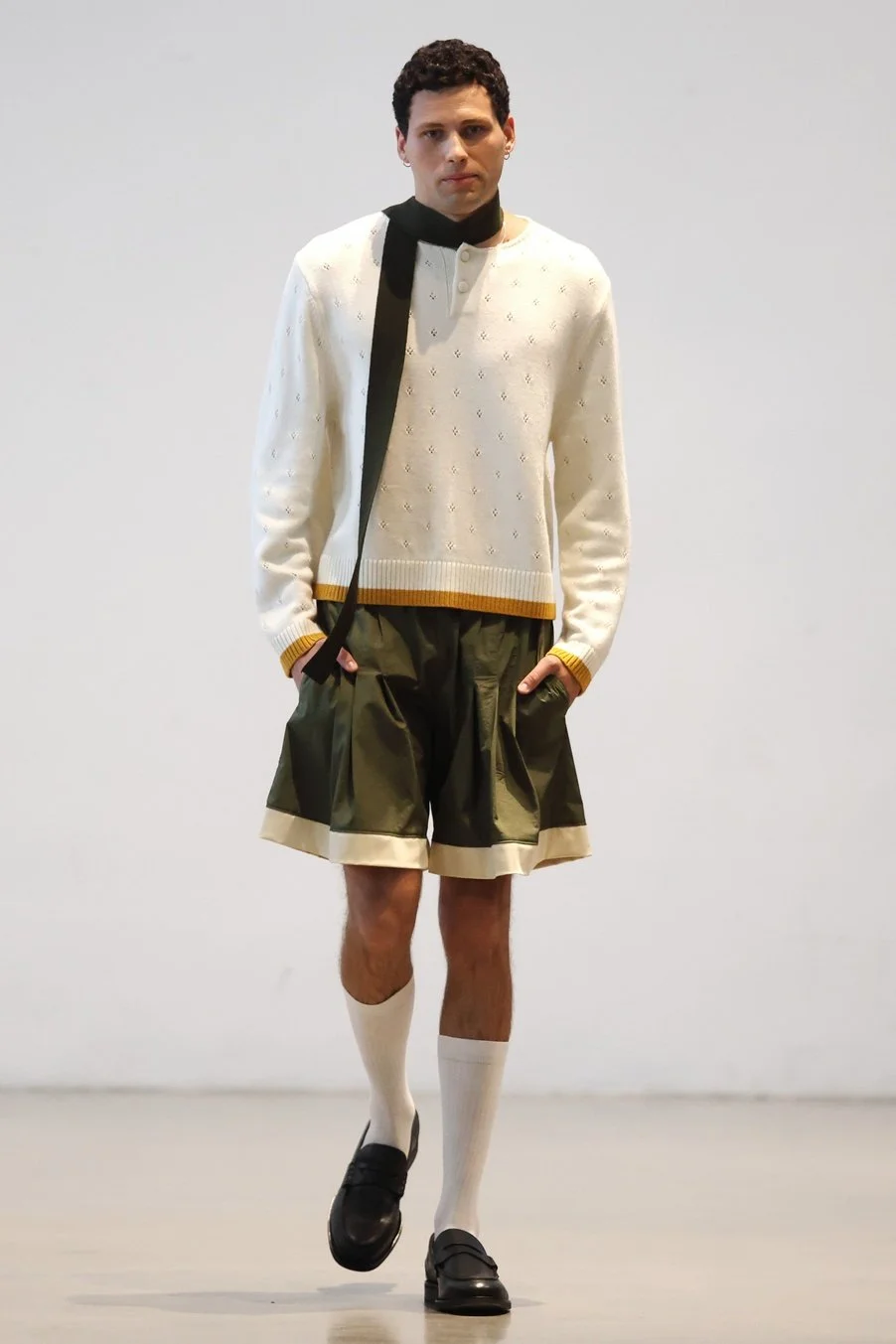 Andrej_Gronau_SS26_Look_06_Press_by_Boris Marberg_for_BFW.jpg