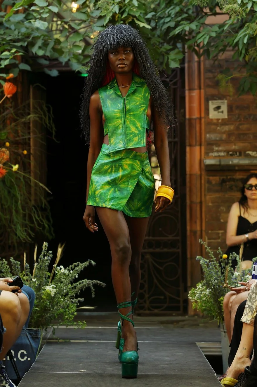 Look11.jpg