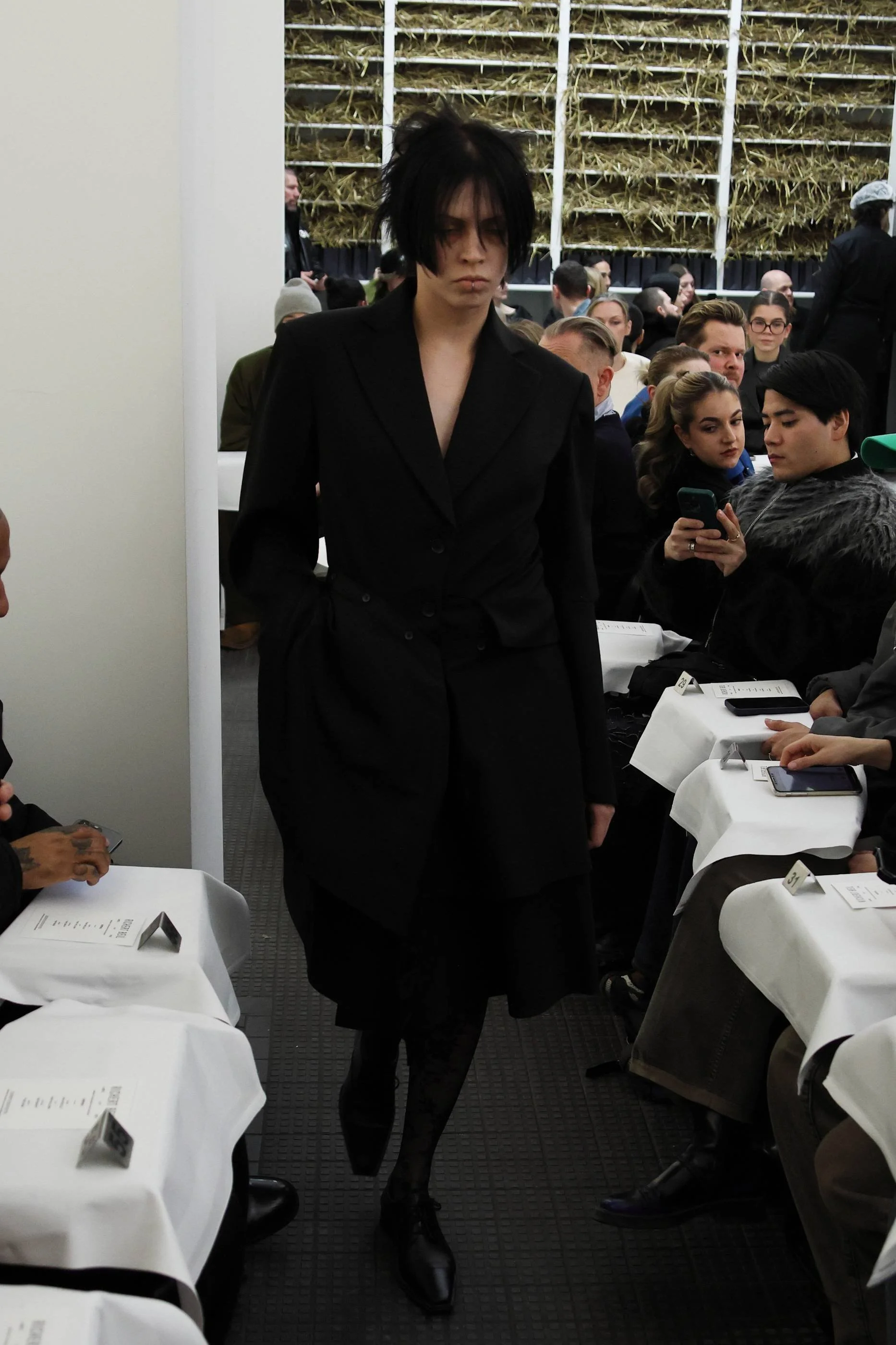 Richert_Beil_Aw26_Look05_Press_by_Boris Marberg_for_BFW.jpg