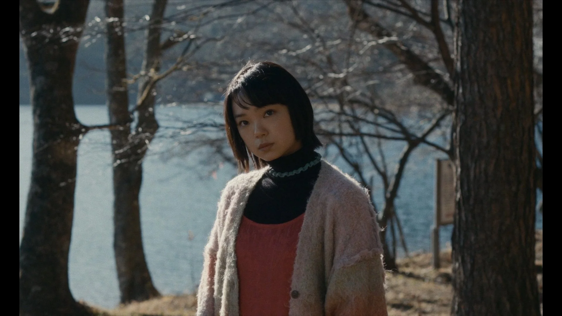 011-01 – esterno grigio noir luce - 01.png