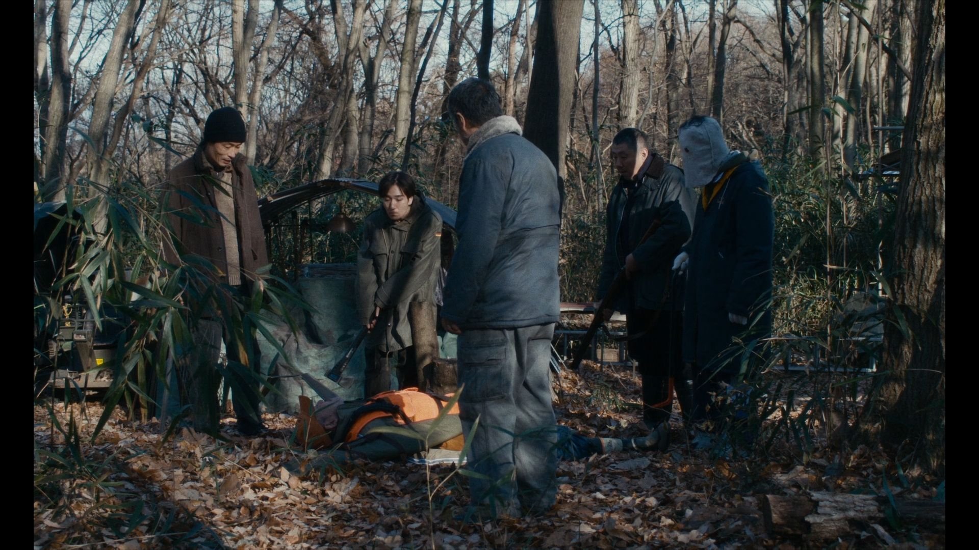 012-02 – esterno grigio noir luce - 02.png