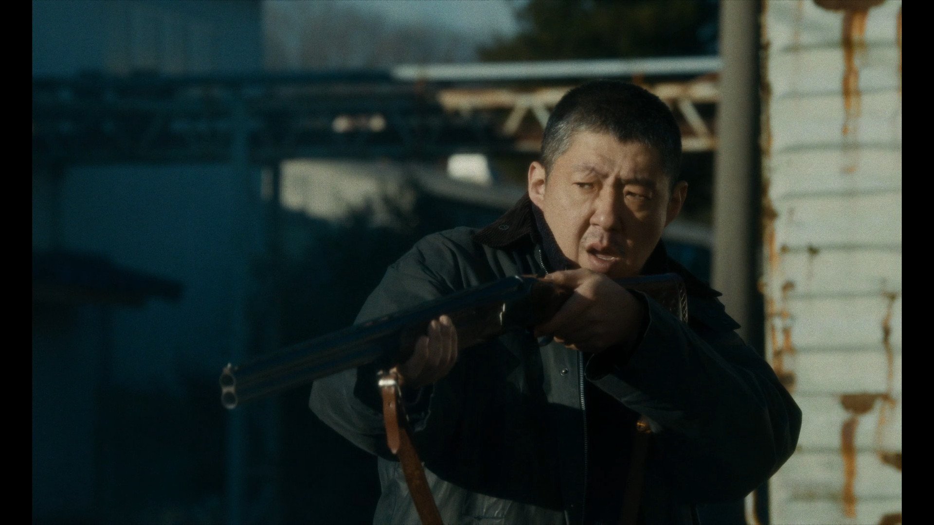 015-05 – esterno grigio noir luce - 05.png