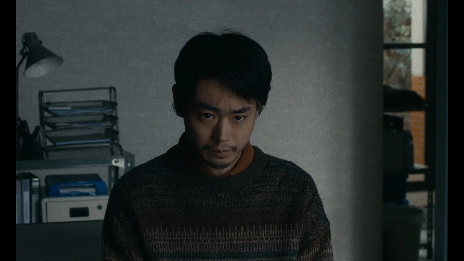 027-06 – grigio crema noir - 04.png