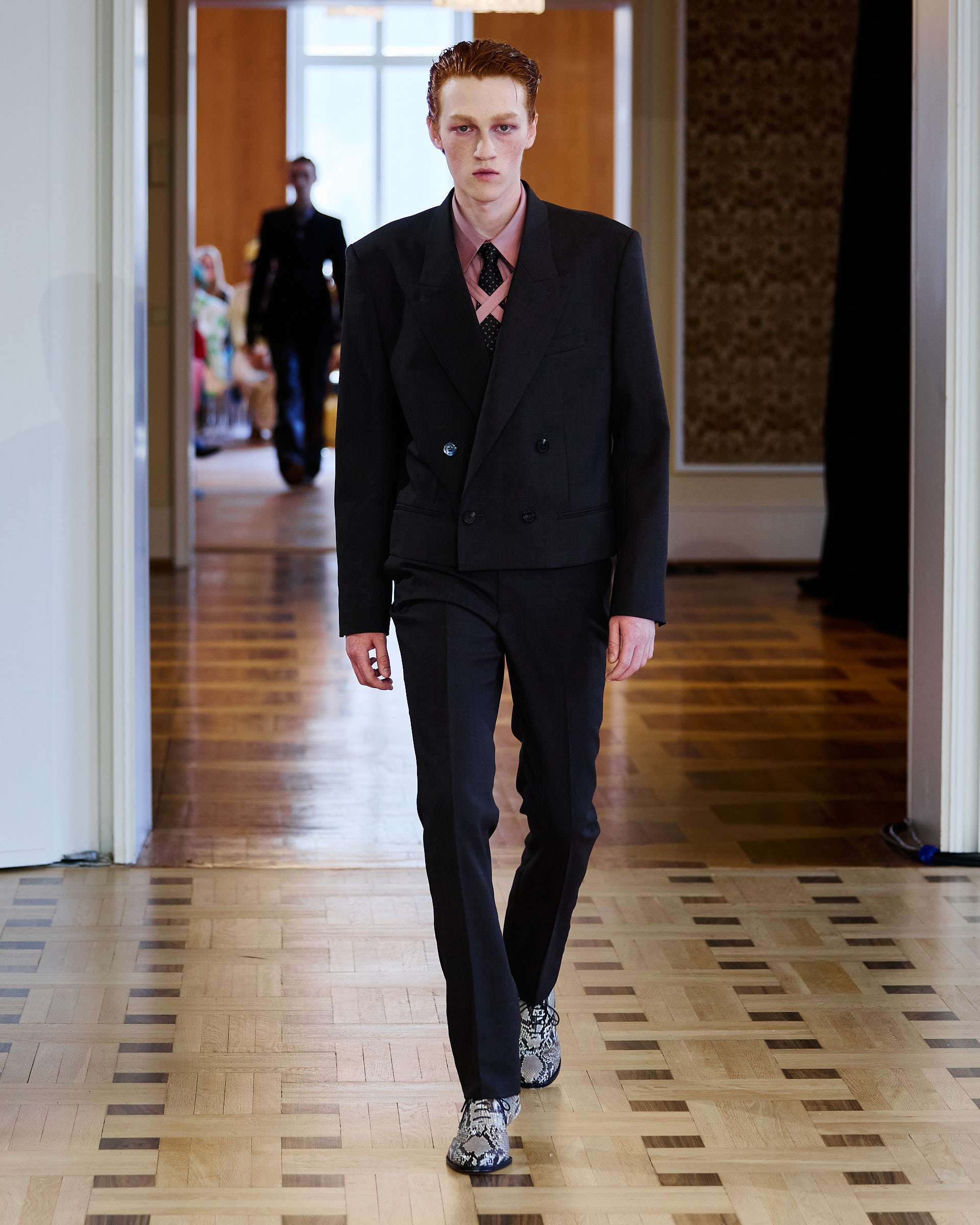 JohnLawrenceSullivan_SS27_Runway1_by_FinneganKoichiGodenschweger_for_BFW_4x5.jpg