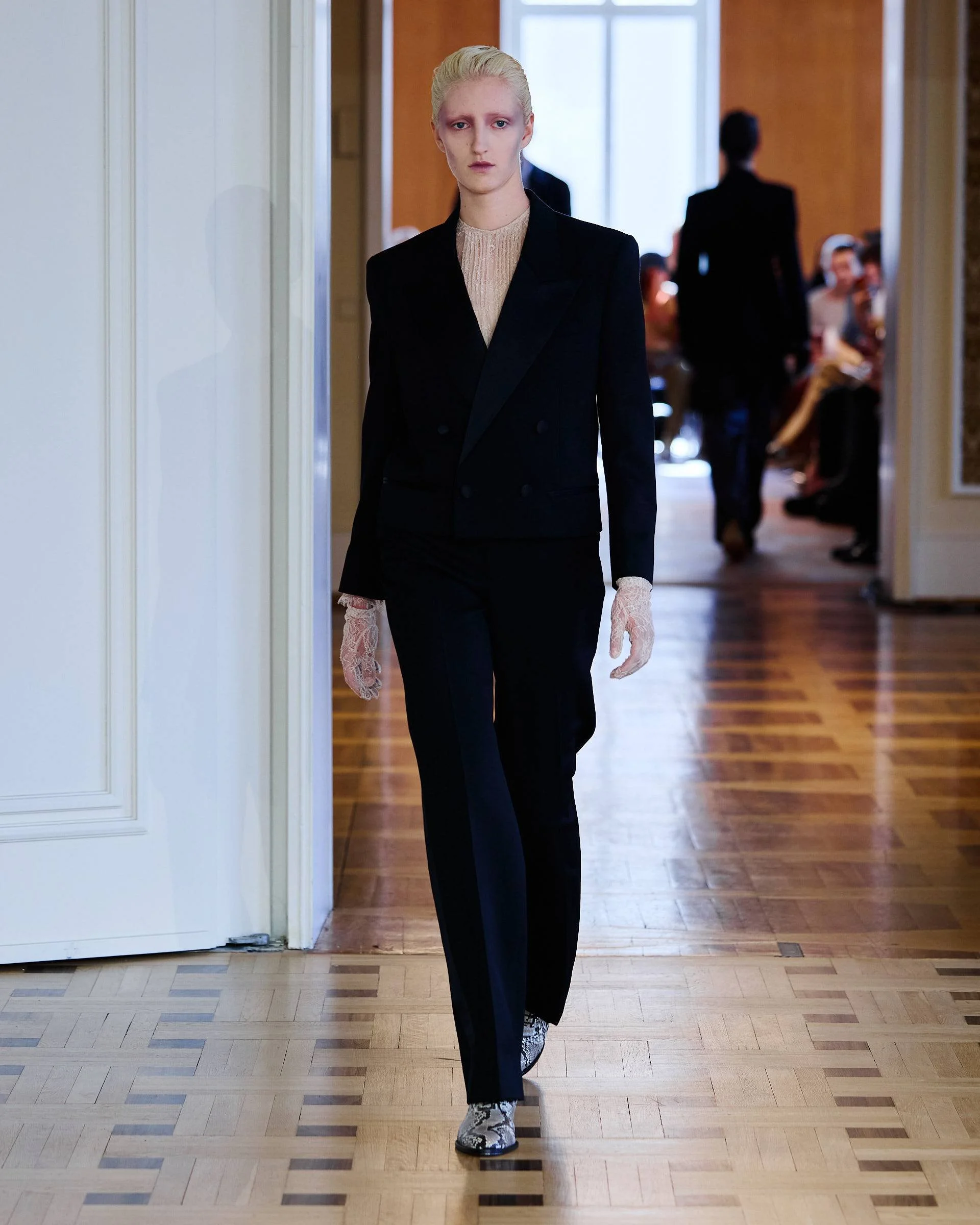 JohnLawrenceSullivan_SS27_Runway3_by_FinneganKoichiGodenschweger_for_BFW_4x5.jpg