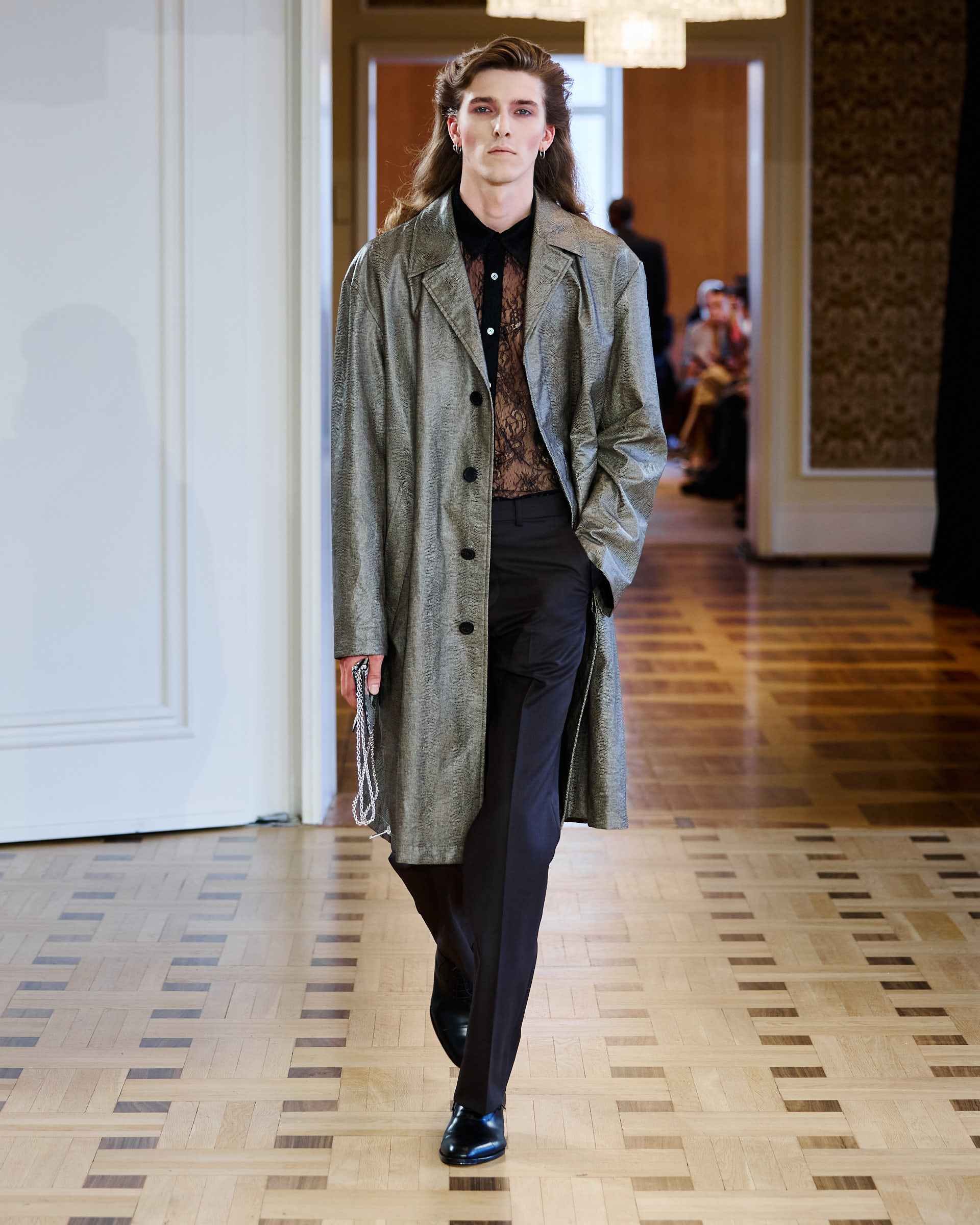JohnLawrenceSullivan_SS27_Runway10_by_FinneganKoichiGodenschweger_for_BFW_4x5.jpg