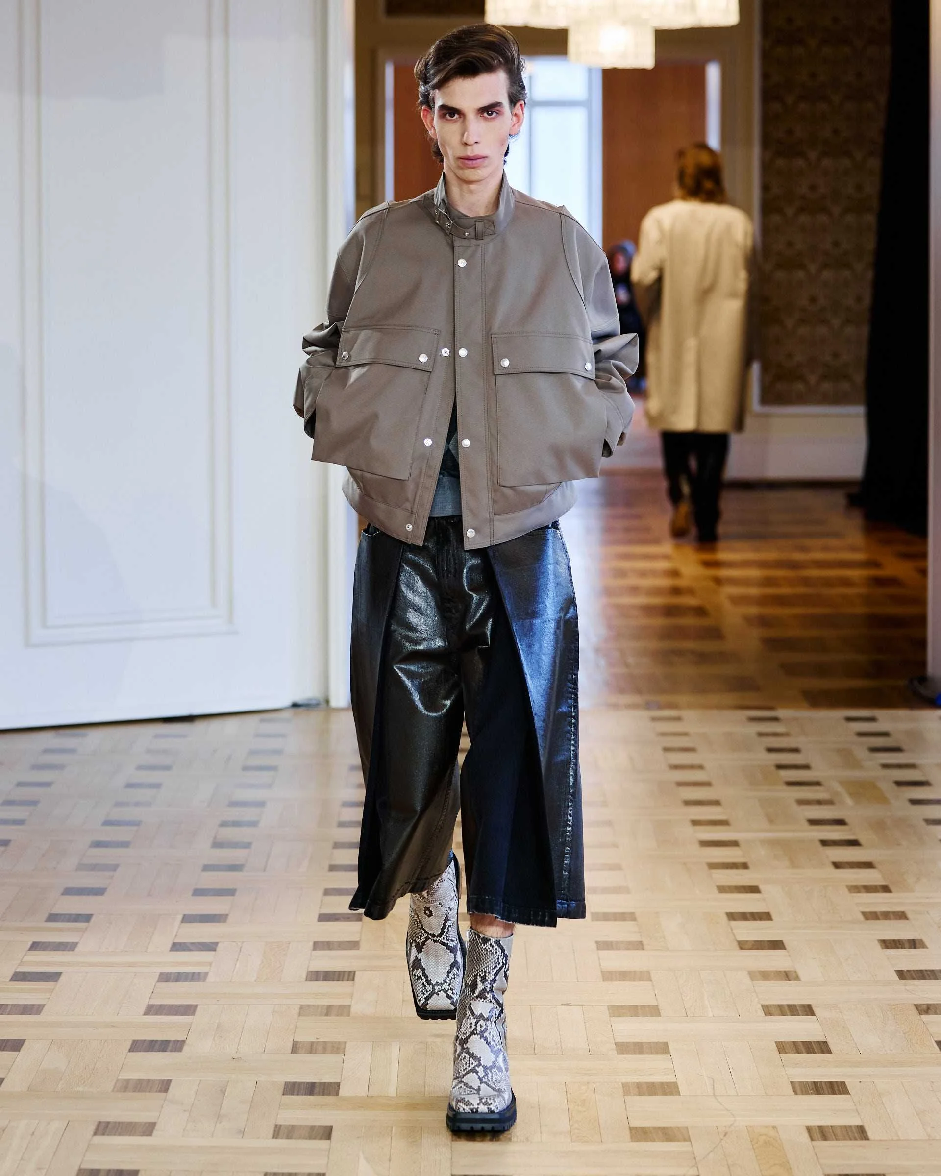 JohnLawrenceSullivan_SS27_Runway17_by_FinneganKoichiGodenschweger_for_BFW_4x5.jpg