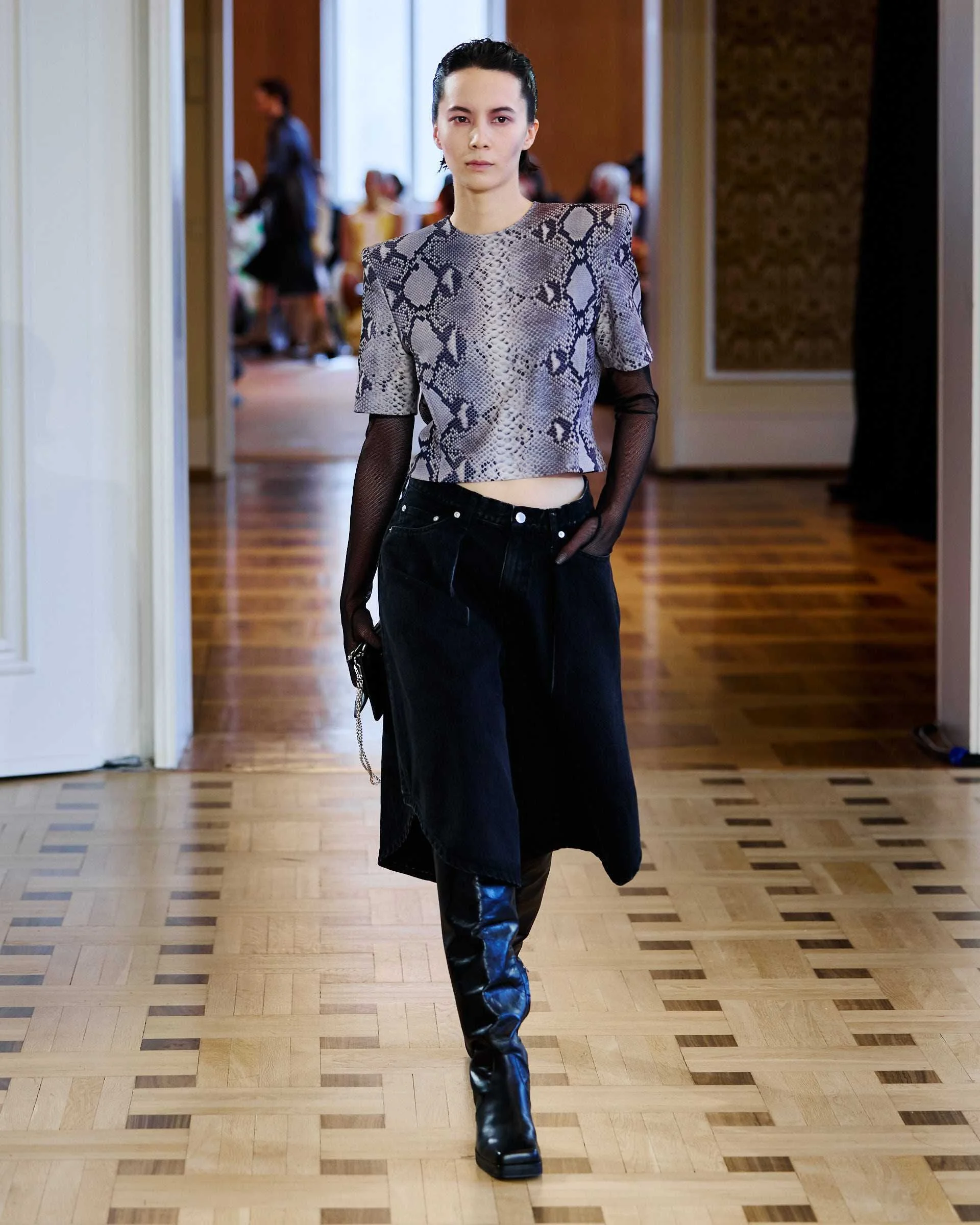 JohnLawrenceSullivan_SS27_Runway19_by_FinneganKoichiGodenschweger_for_BFW_4x5.jpg