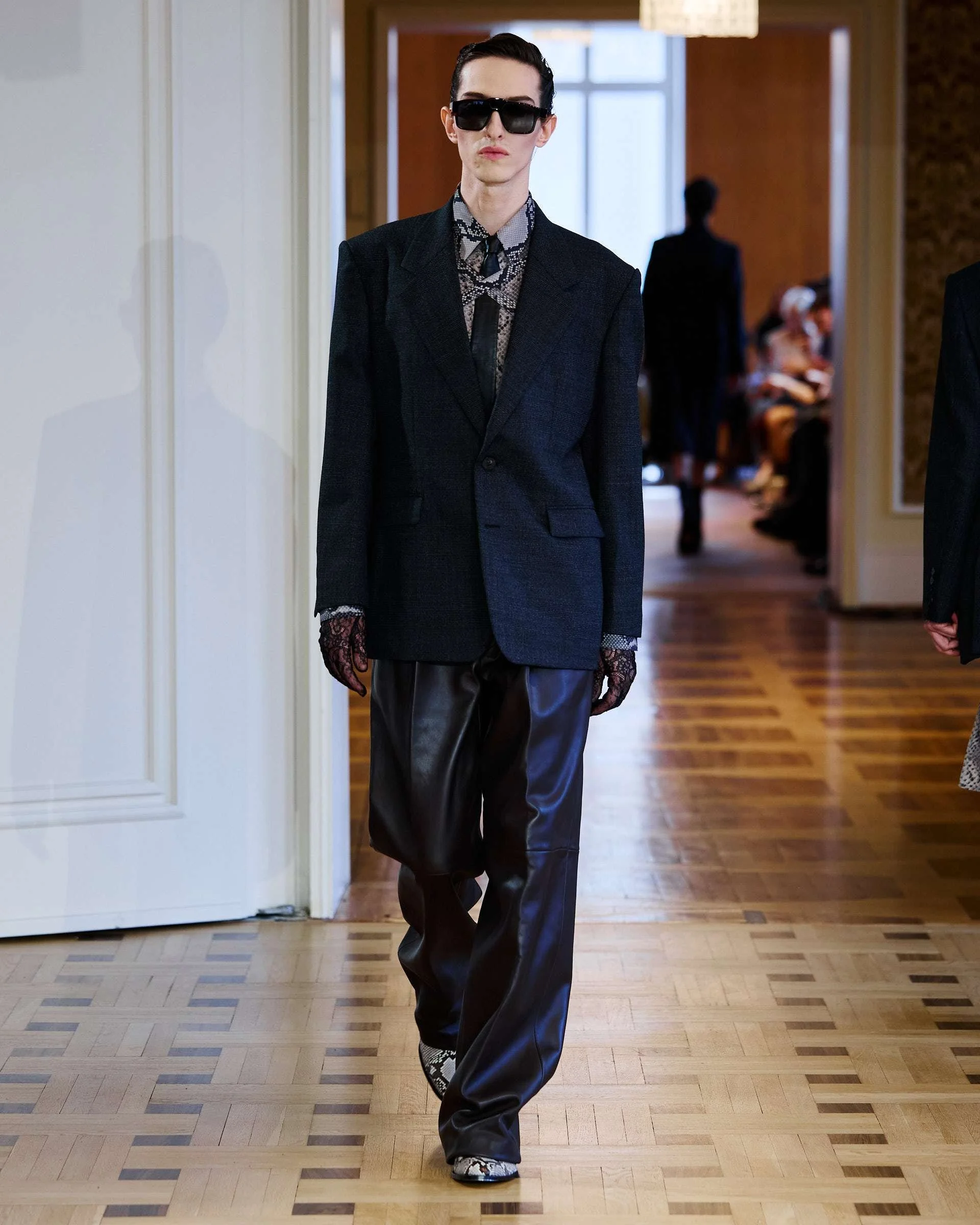JohnLawrenceSullivan_SS27_Runway22_by_FinneganKoichiGodenschweger_for_BFW_4x5.jpg