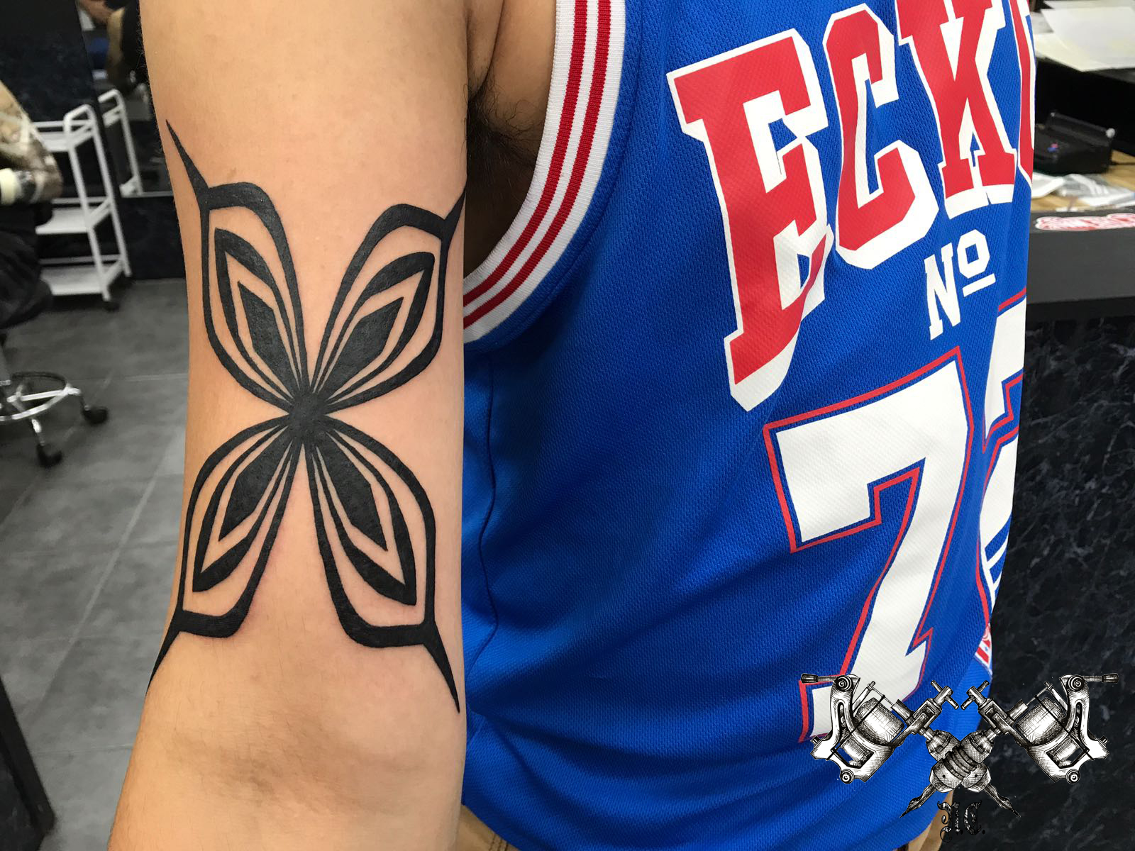geometricTattoo.jpg