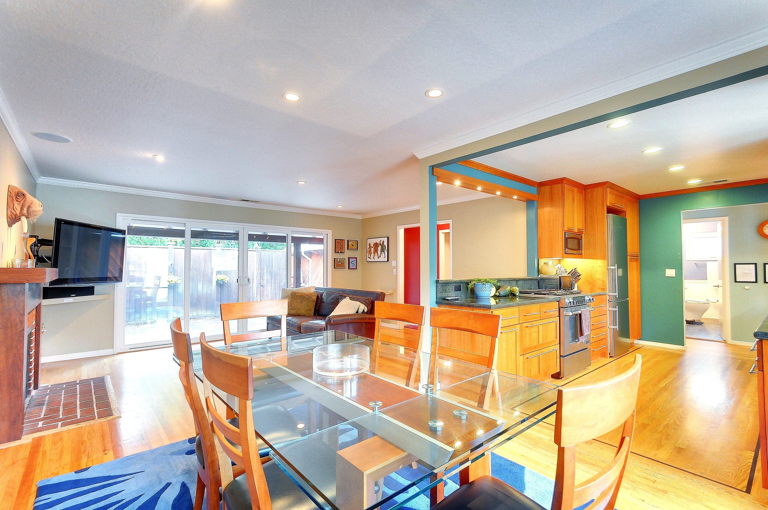 SOLD: 153 Bay Rd, Menlo Park Fully updated home with many high-end amenities Offered at $1,849,000
