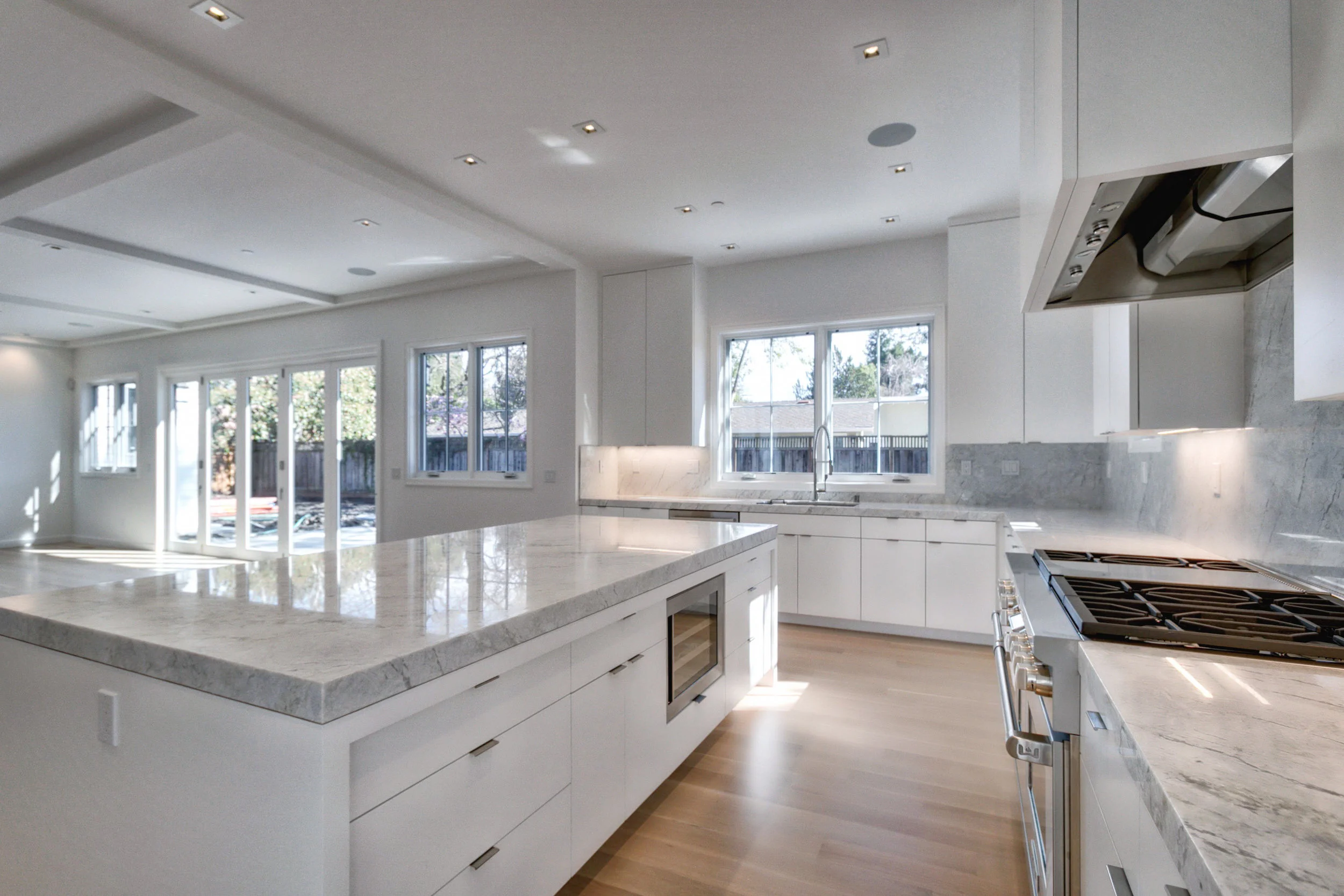 Kitchen 3-FULL.jpg