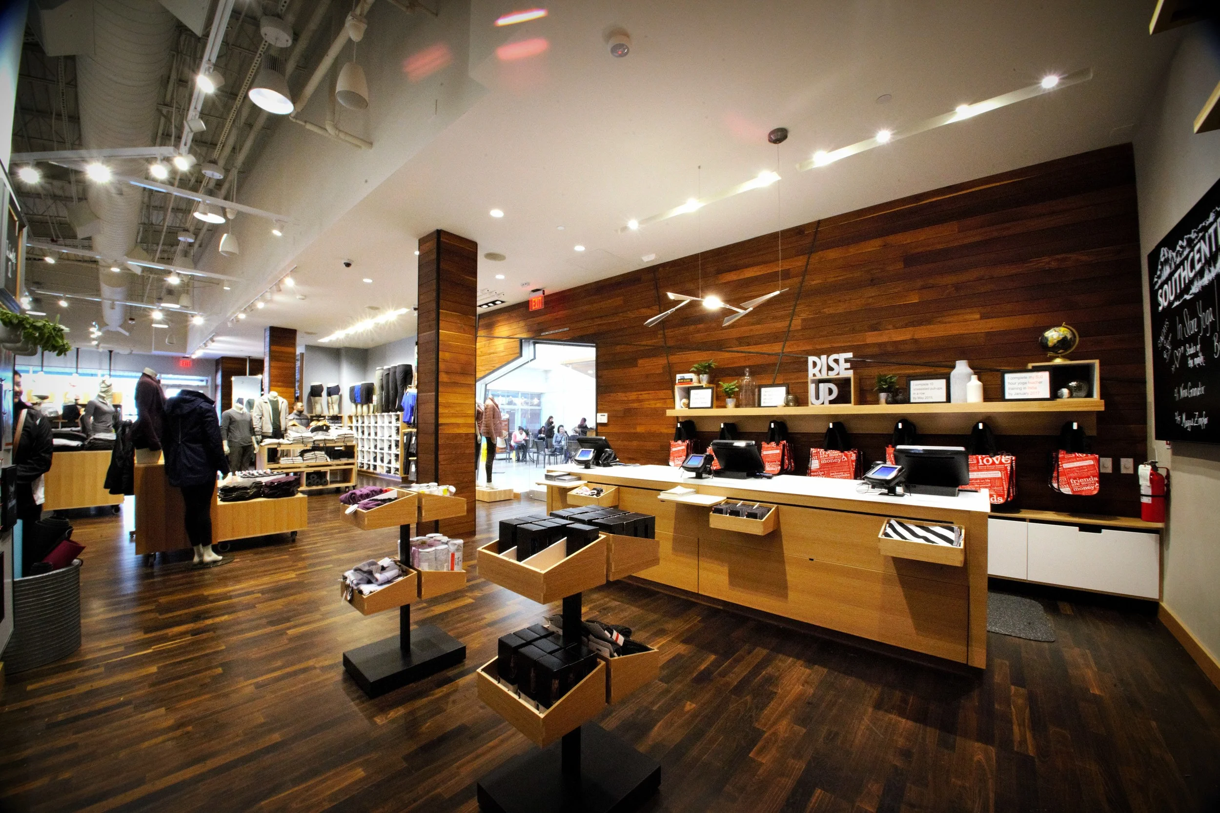 Lululemon_06.jpg