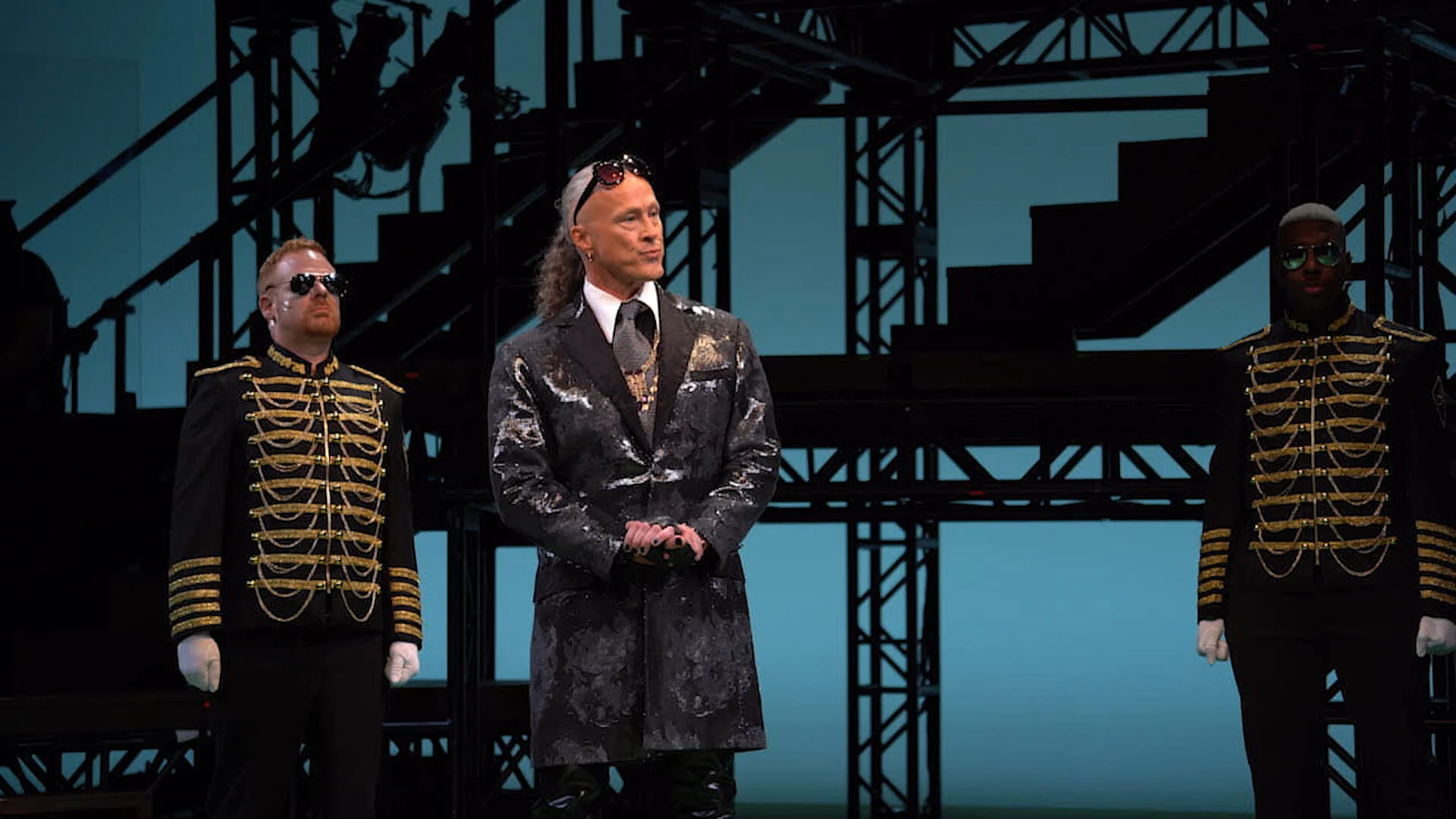 Seq-AYLI v2.00_26_44_22.Still013.jpg