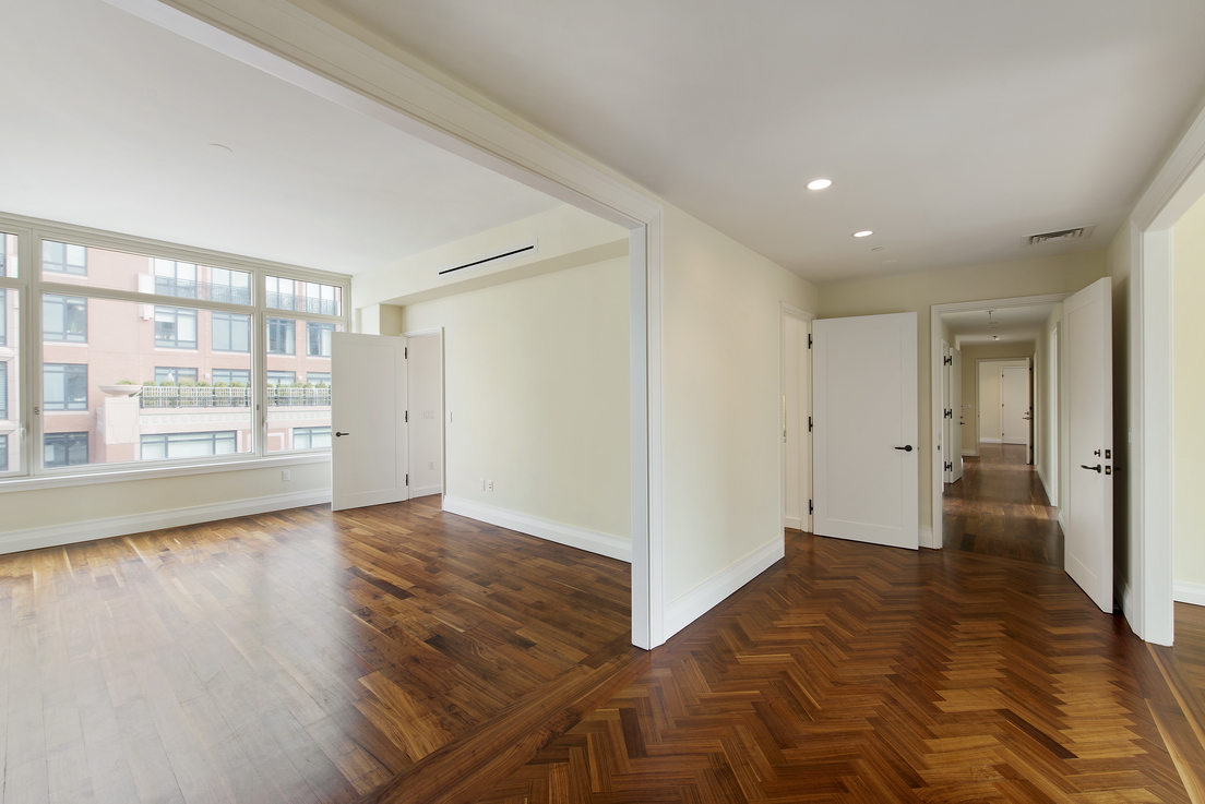 2150 Broadway PH6C__1_resize.jpg