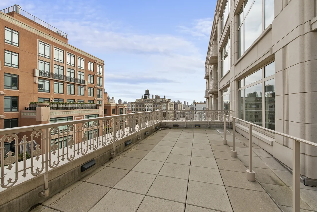 2150 Broadway PH6C__5_resize.jpg