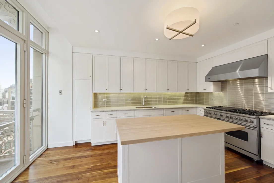 2150 Broadway PH6C__6_resize.jpg