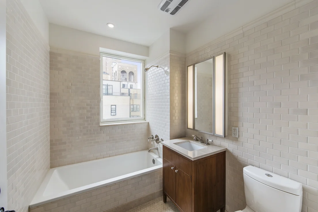 2150 Broadway PH6C__10_resize.jpg