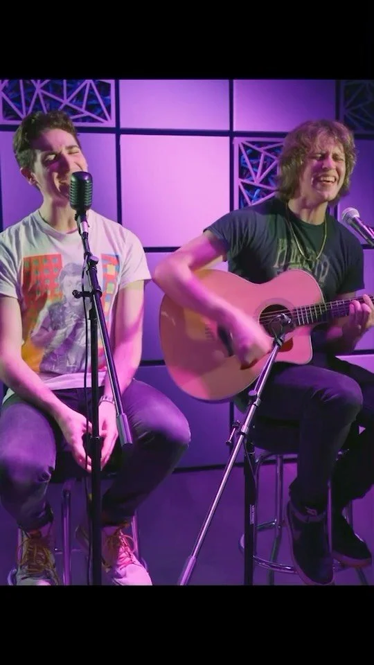 Little ear candy from our friends @themildwest we love good harmonies! Be sure to check out the full vid on YouTube! Courtesy of TwelveThirty Sessions.
π₯ @theedgeoffilmandphoto