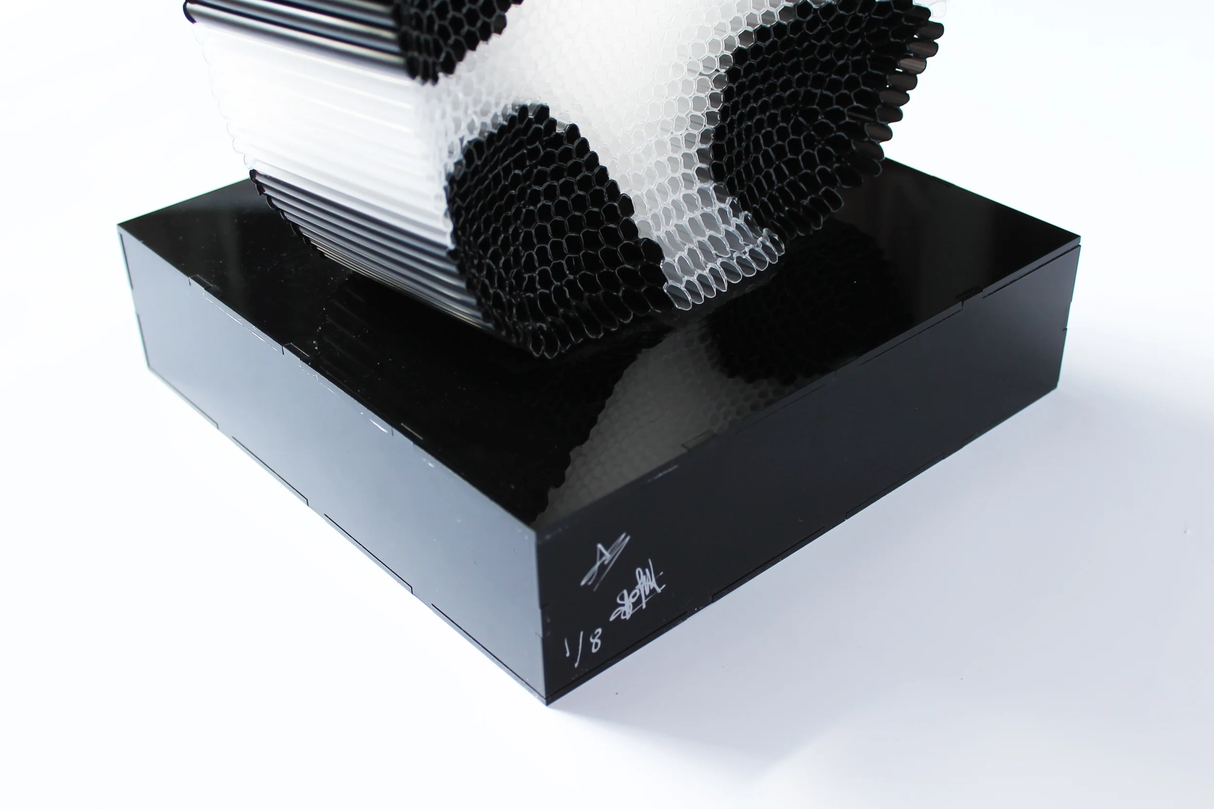 panda BT vue plinth derriere signature.jpg