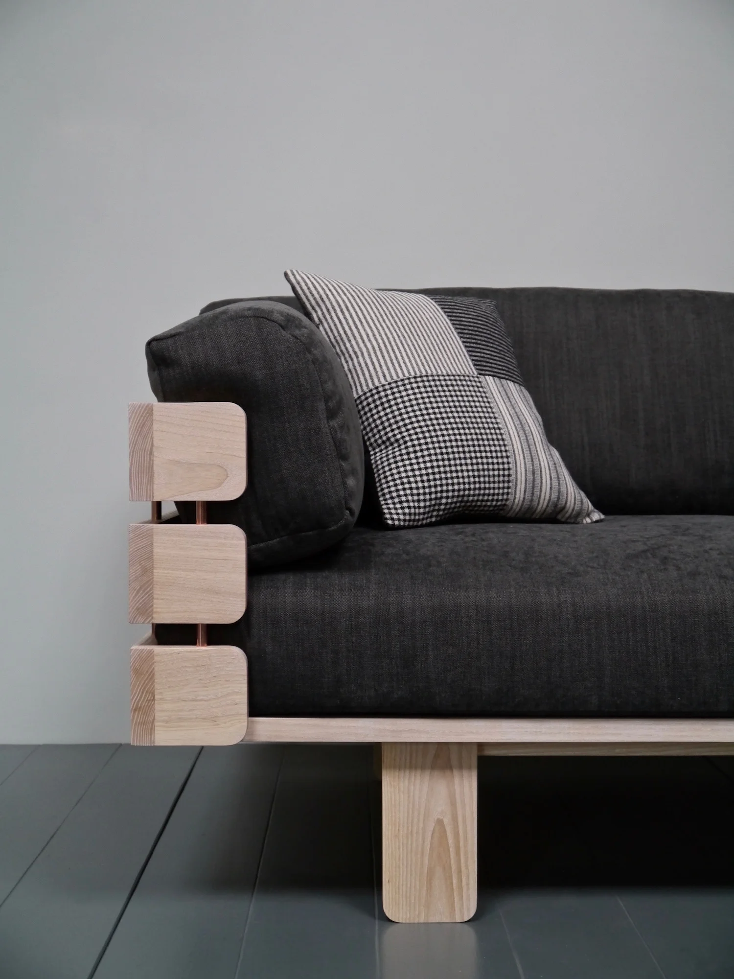 Sofa 2.jpg