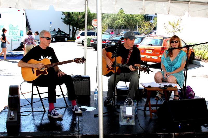 JMP Ltd (Douglas, Joe & Mandy) at St Petersburg, Central Avenue Solstice, September 24, 2016. Photo by Max