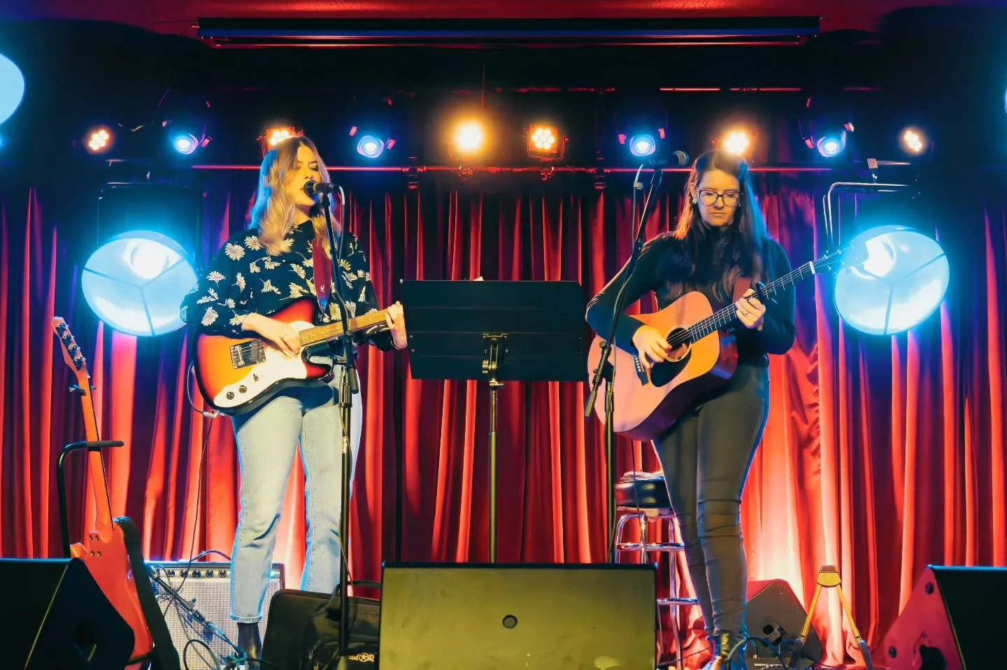 duo set at @showdownportland by @gtbarnes 🖤