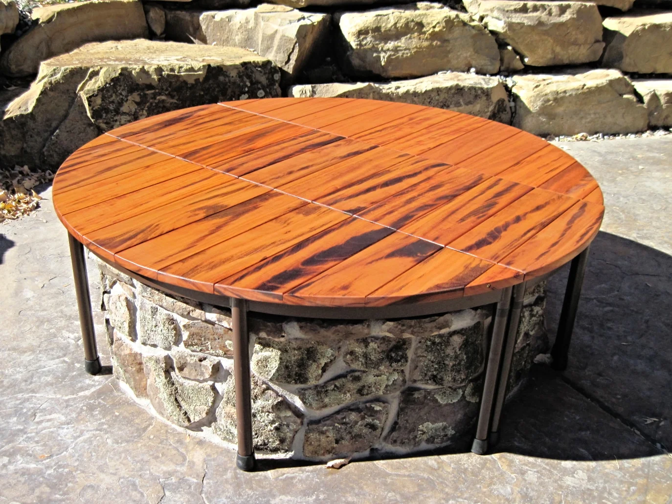 OUTDOOR FIRE PIT COVER - CONVERTS TO SEATING