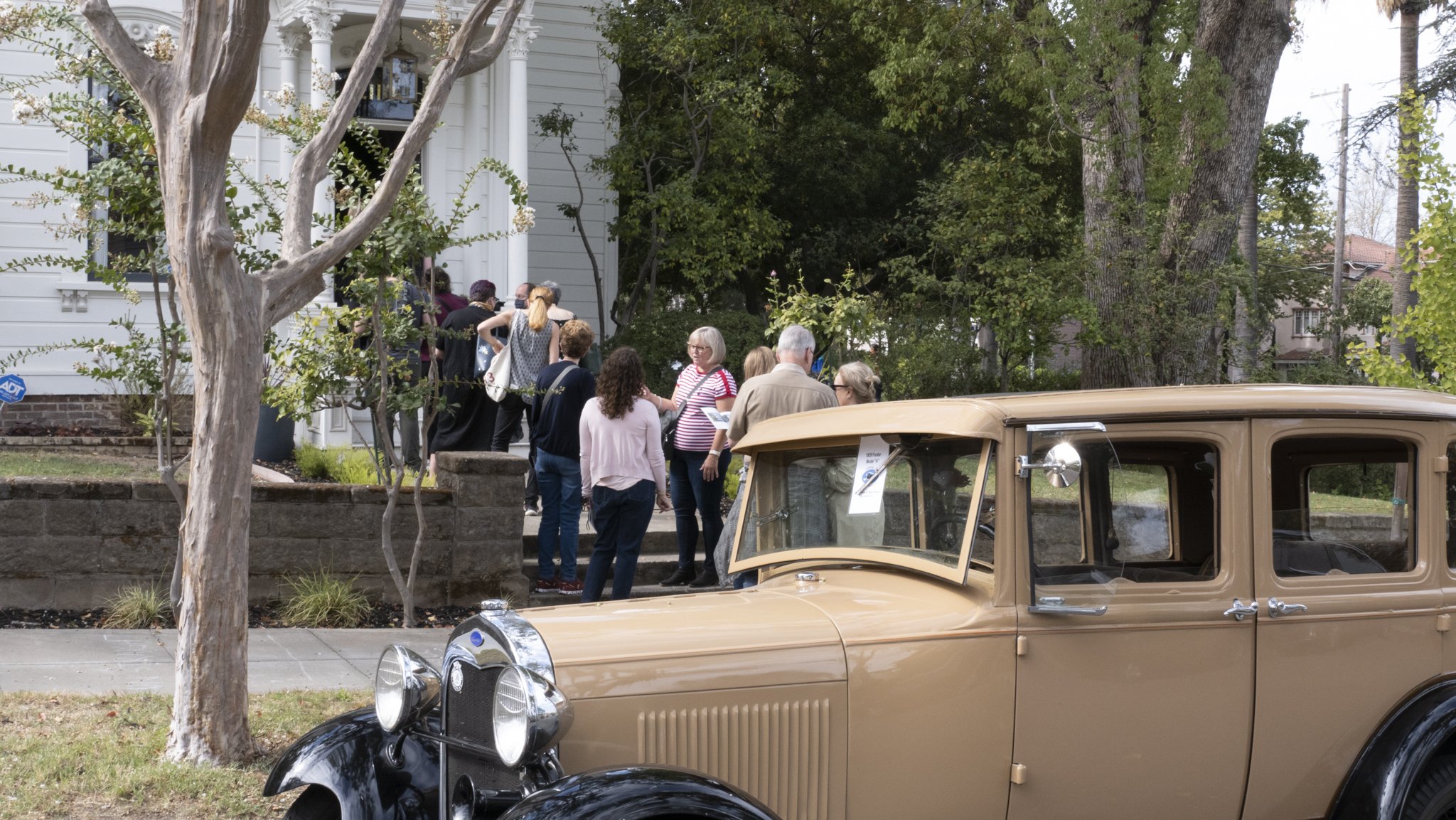 2022 Home Tour - People Lined Up Outside of Stevens House.jpg