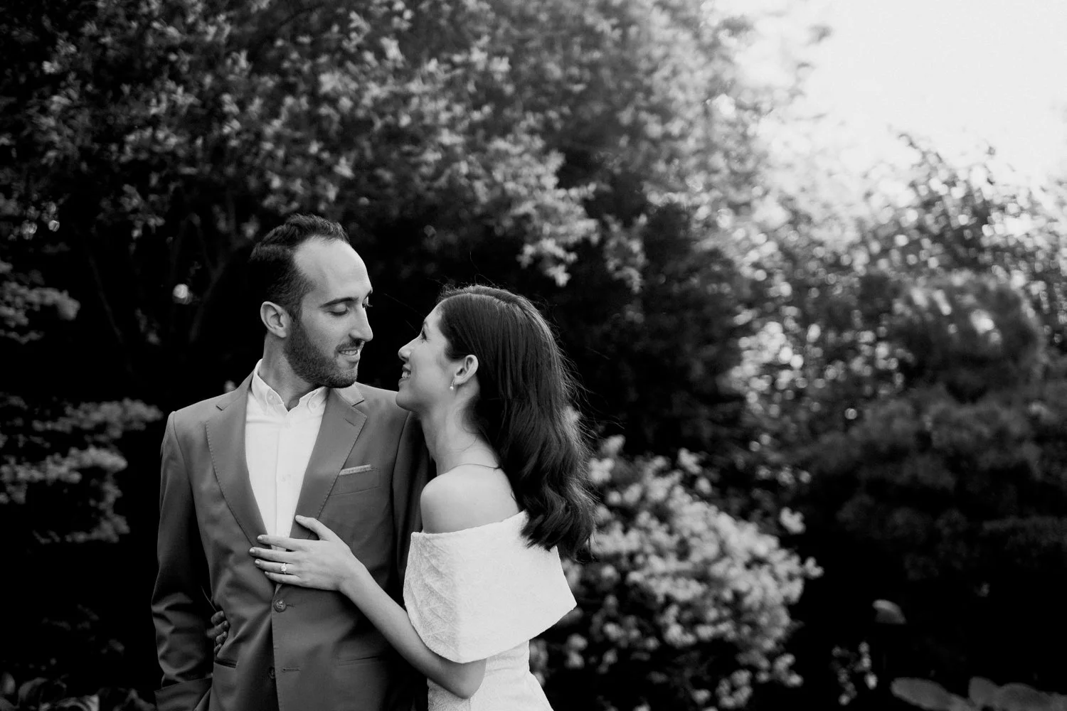 elegant_peonie_engagement_montreal_09.jpg