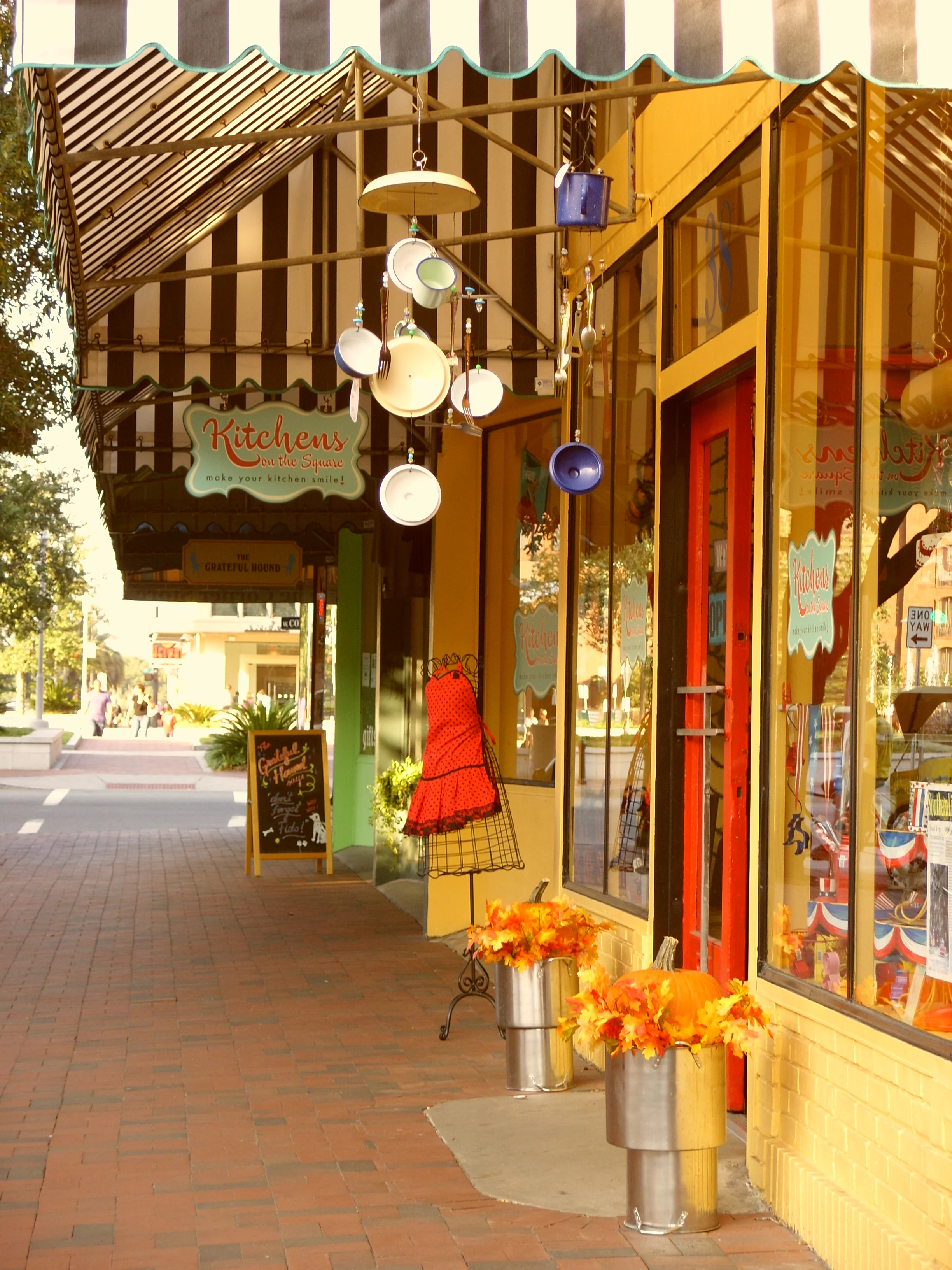  The storefront of Kitchens on the Square near City Market. 