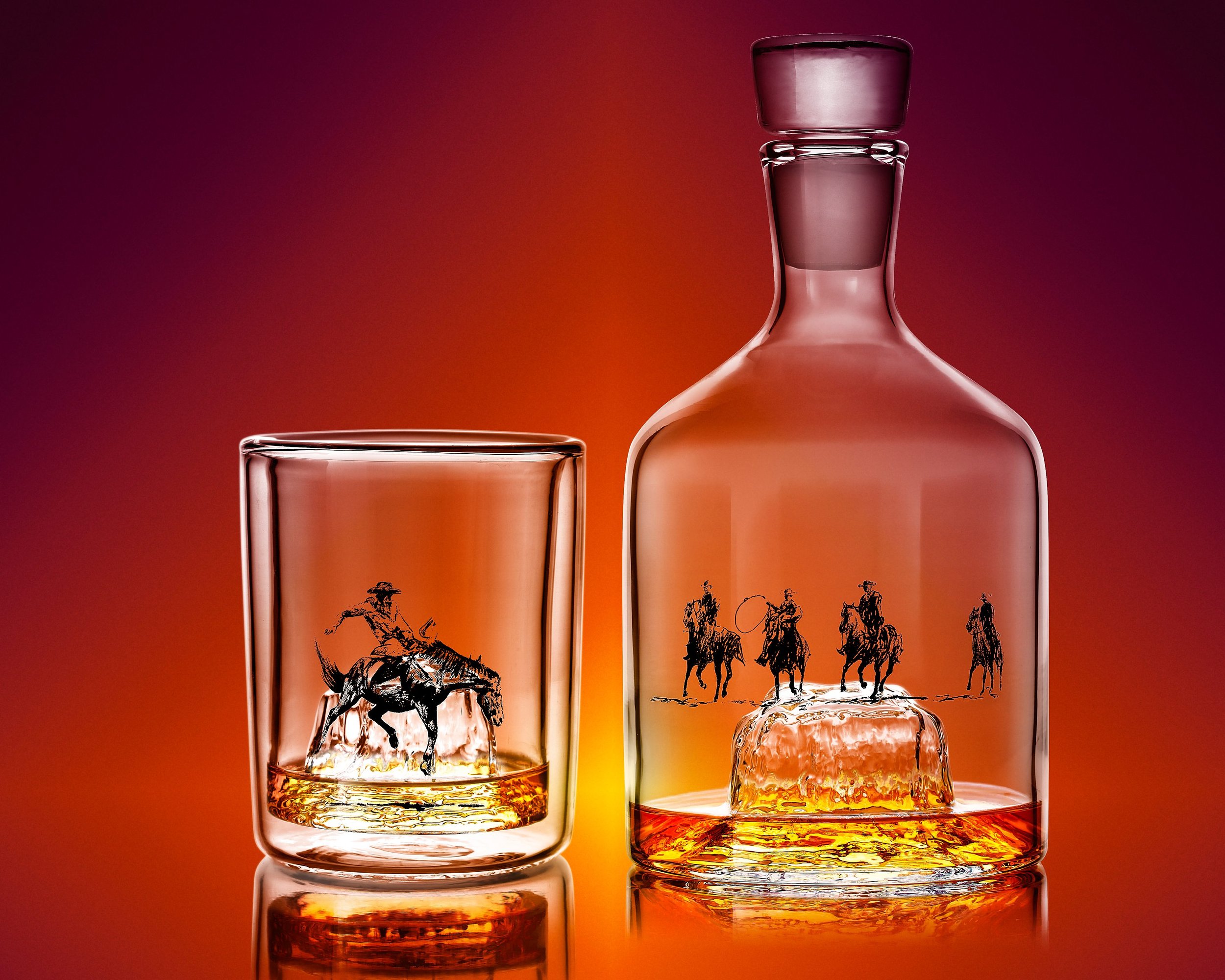 77425_Whiskey Peaks_Wood Box Tumbler Set + Decanter_Monument Valley_02 after Web SQR 1.jpg