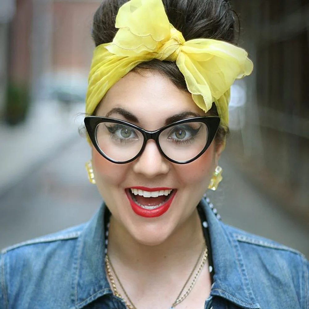 Julie Mollo1-sq.jpg