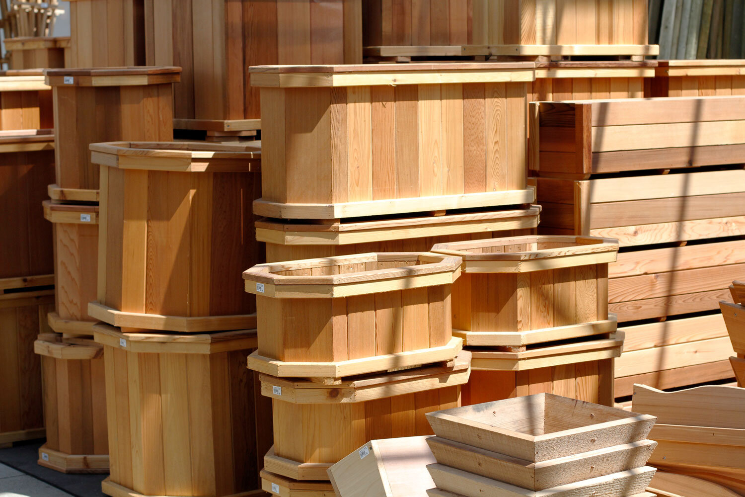 Cedar-Planter-Boxes.jpg