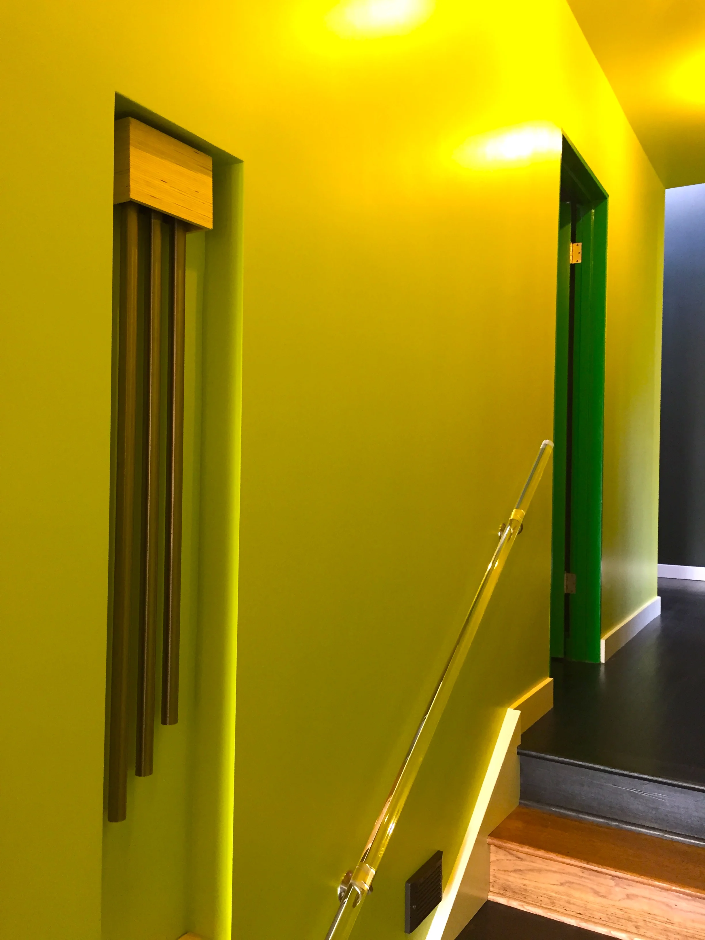 BENECIA - Hallway